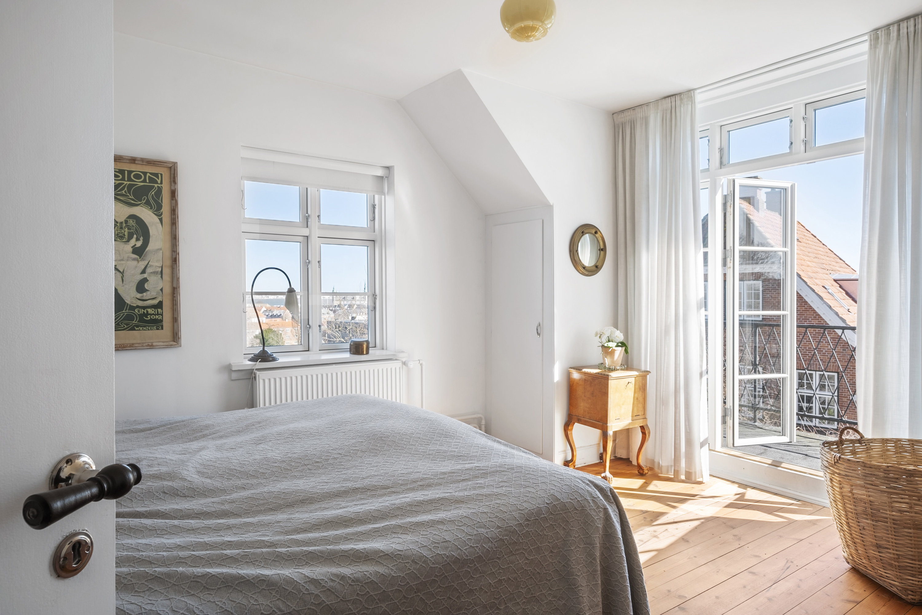 Fremhævet soveværelse billede i fuldskærmstilstand. Billede af Møllevænget 11, 3000 Helsingør