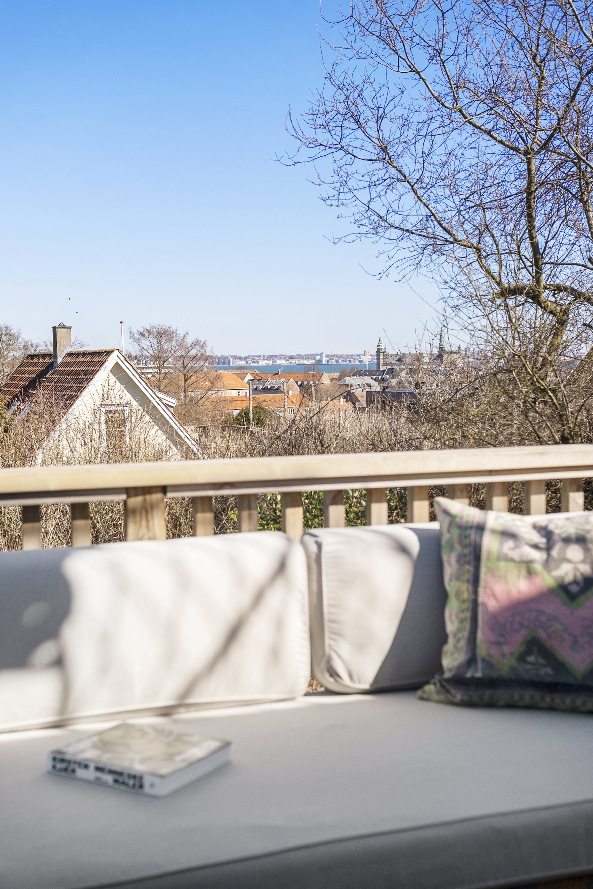 Fremhævet terrasse billede i fuldskærmstilstand. Billede af Møllevænget 11, 3000 Helsingør