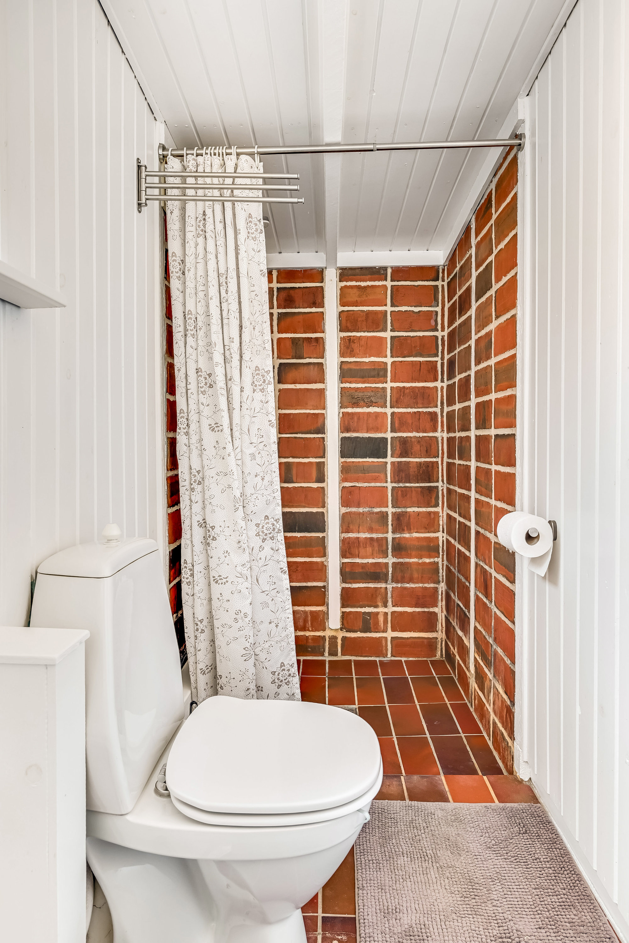 Fremhævet badeværelse billede i fuldskærmstilstand. Billede af Mågevej 14, 6853 Vejers Strand