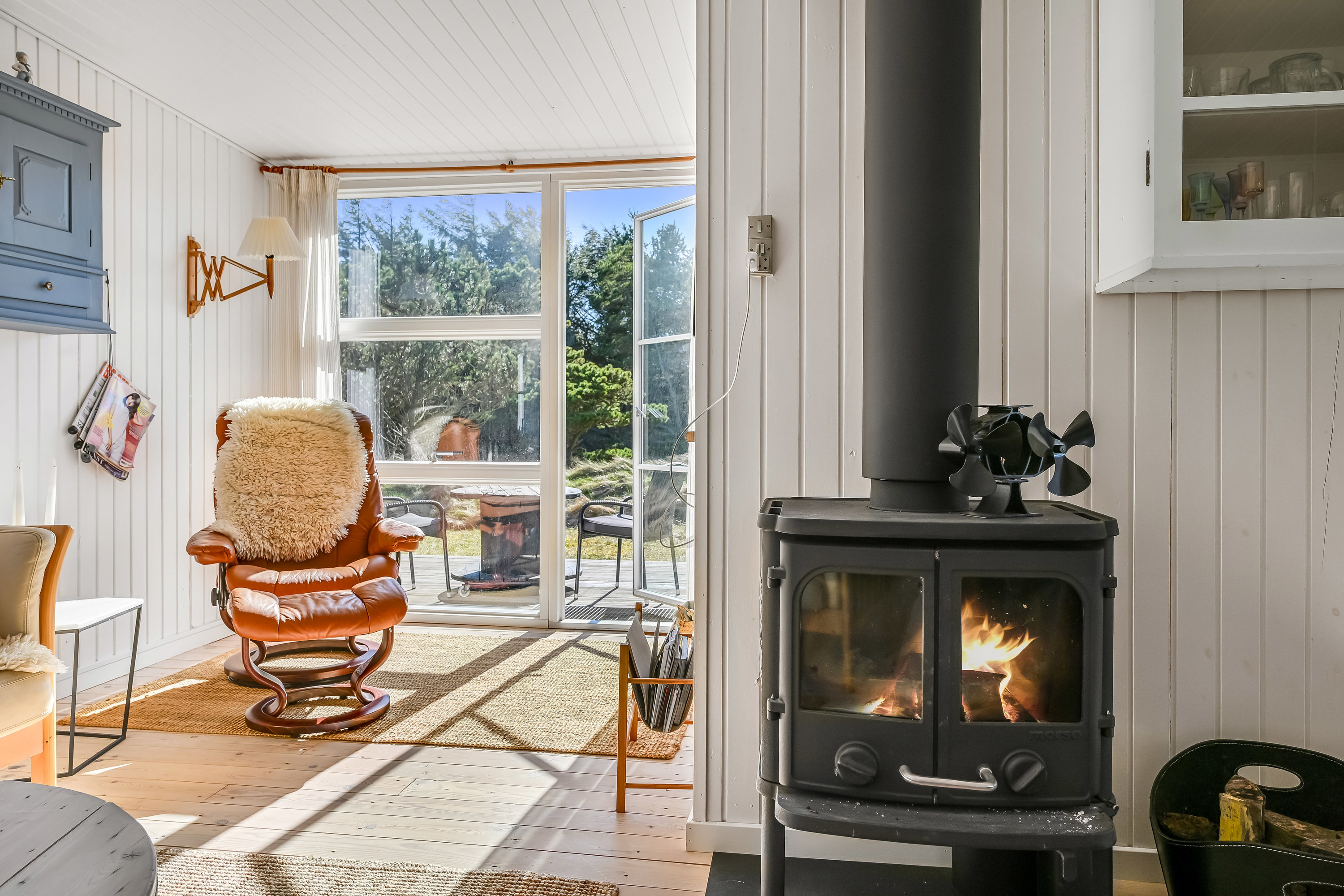 Fremhævet stue billede i fuldskærmstilstand. Billede af Mågevej 14, 6853 Vejers Strand