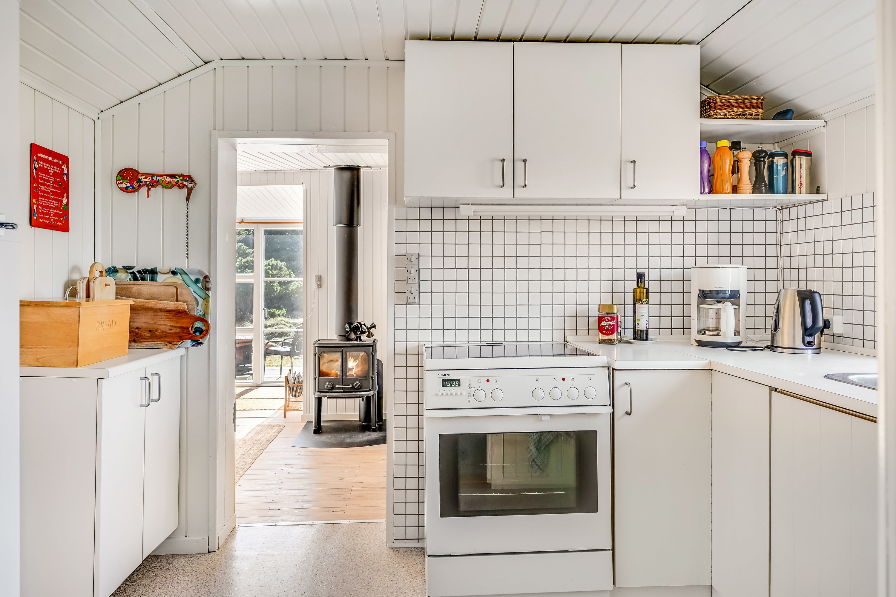 Fremhævet køkken billede i fuldskærmstilstand. Billede af Mågevej 14, 6853 Vejers Strand