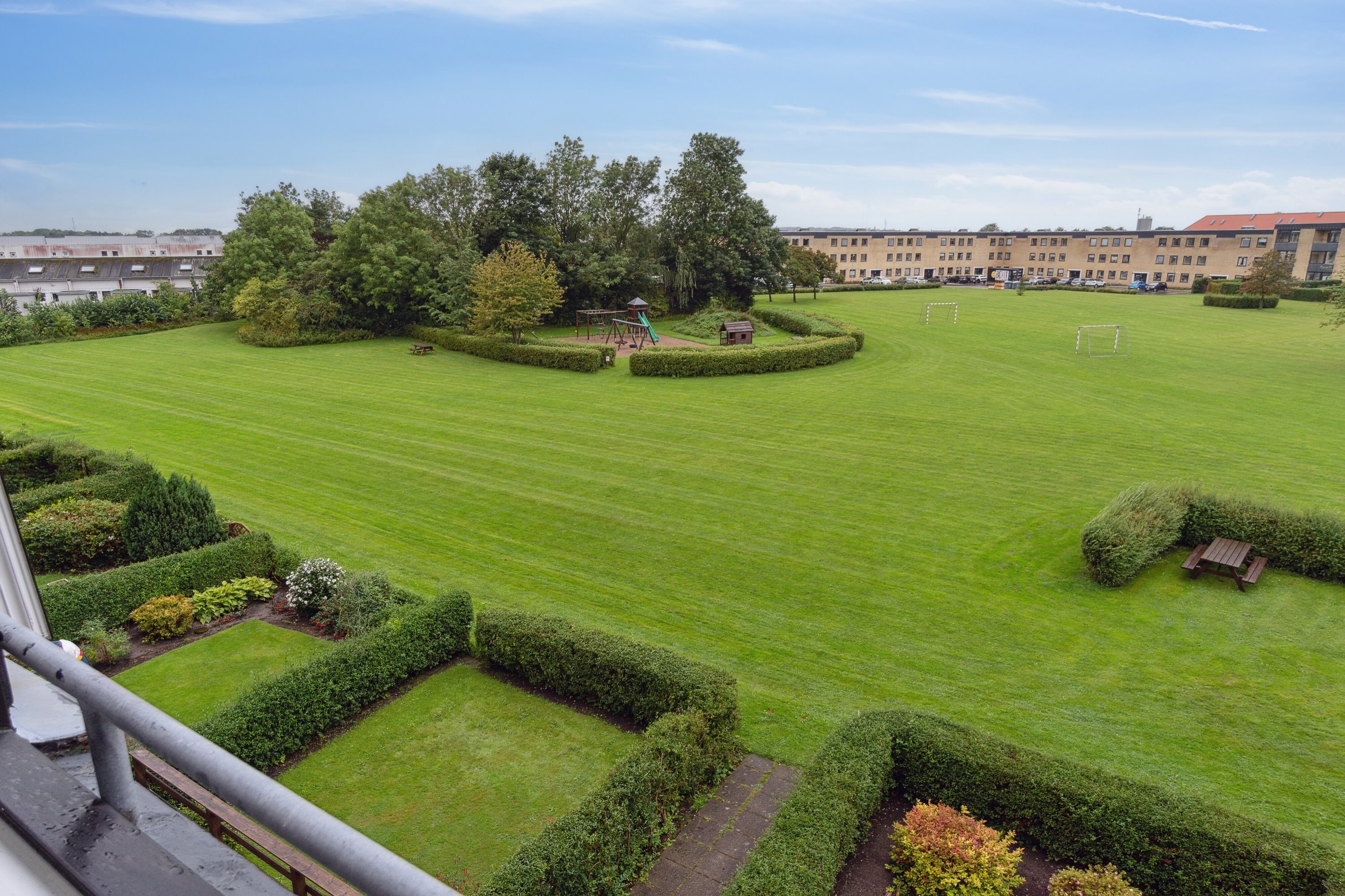 Fremhævet  billede i fuldskærmstilstand. Billede af Rosengården 34, 2. tv., 9200 Aalborg SV