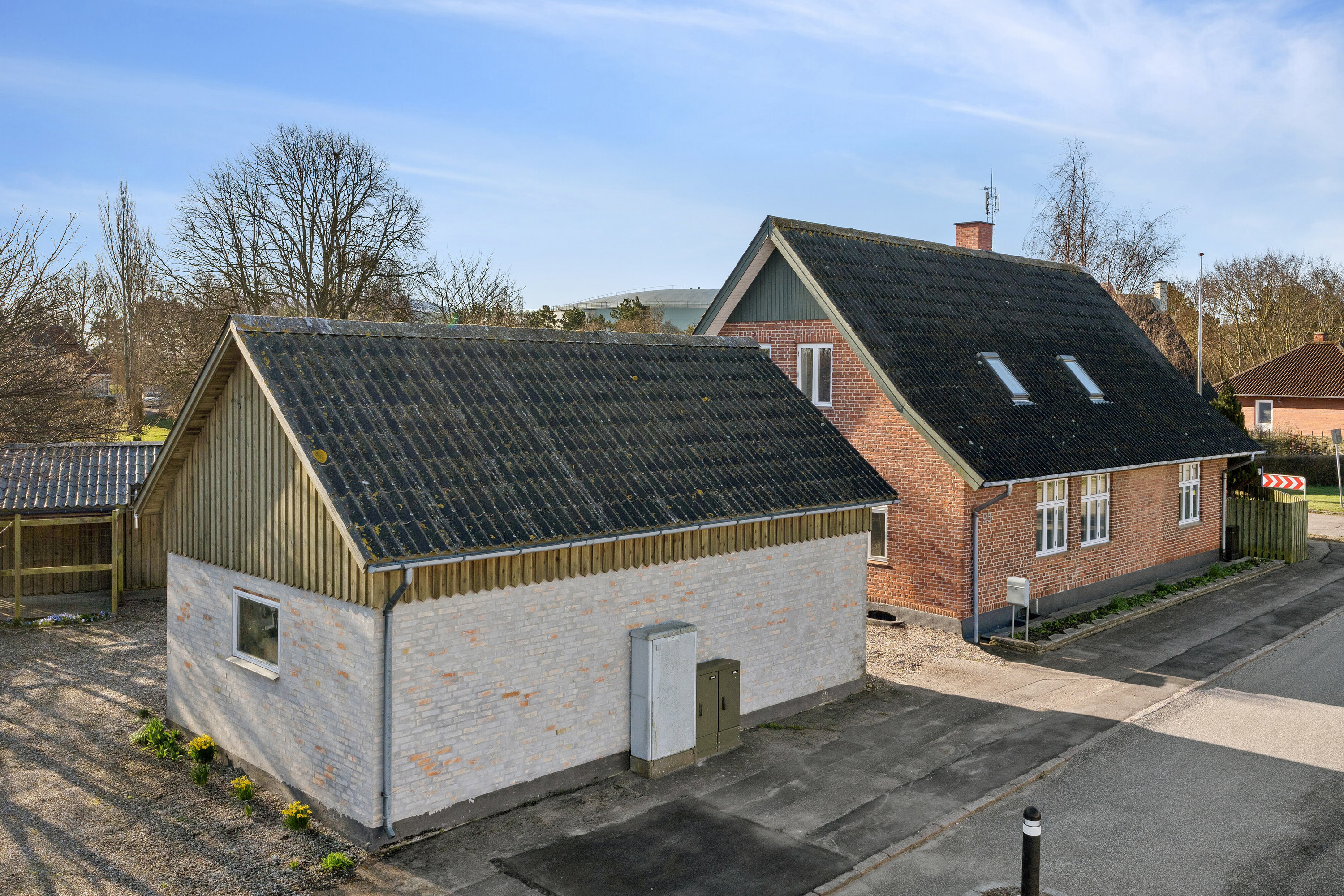 Fremhævet set fra vejen billede i fuldskærmstilstand. Billede af Lerchenborgvej 95, 4400 Kalundborg