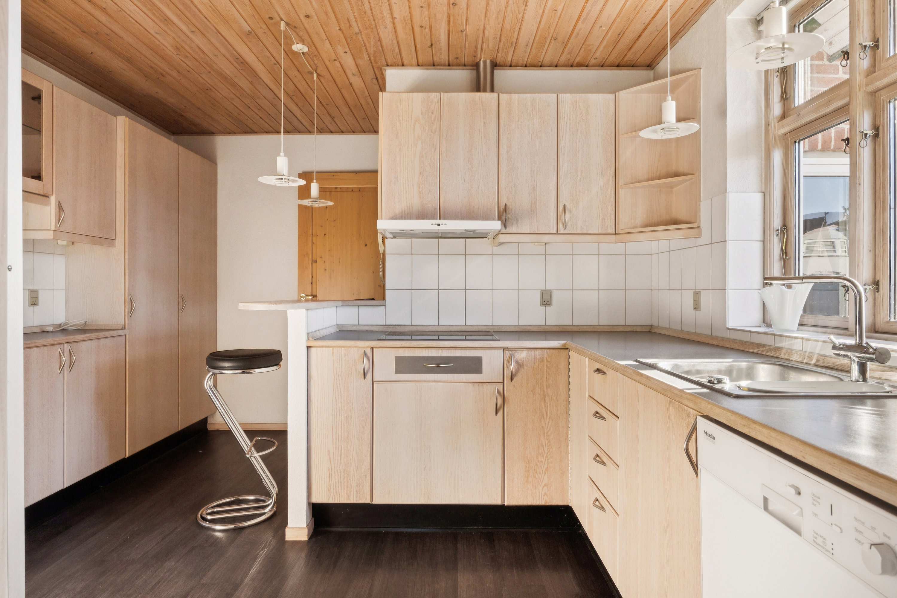 Fremhævet køkken billede i fuldskærmstilstand. Billede af Lerchenborgvej 95, 4400 Kalundborg