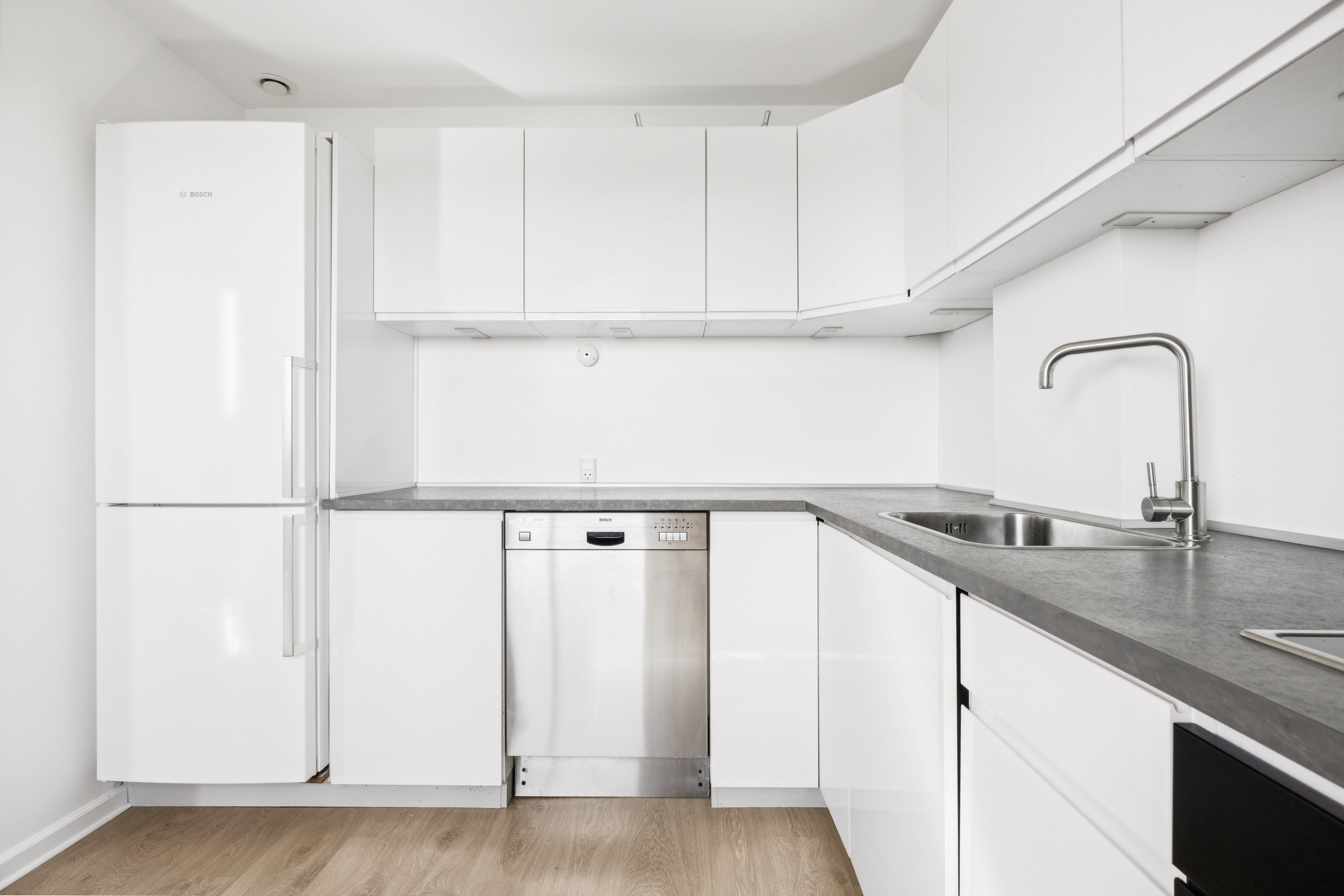 Fremhævet køkken billede i fuldskærmstilstand. Billede af Søagerparken 1, 1. 12., 2670 Greve