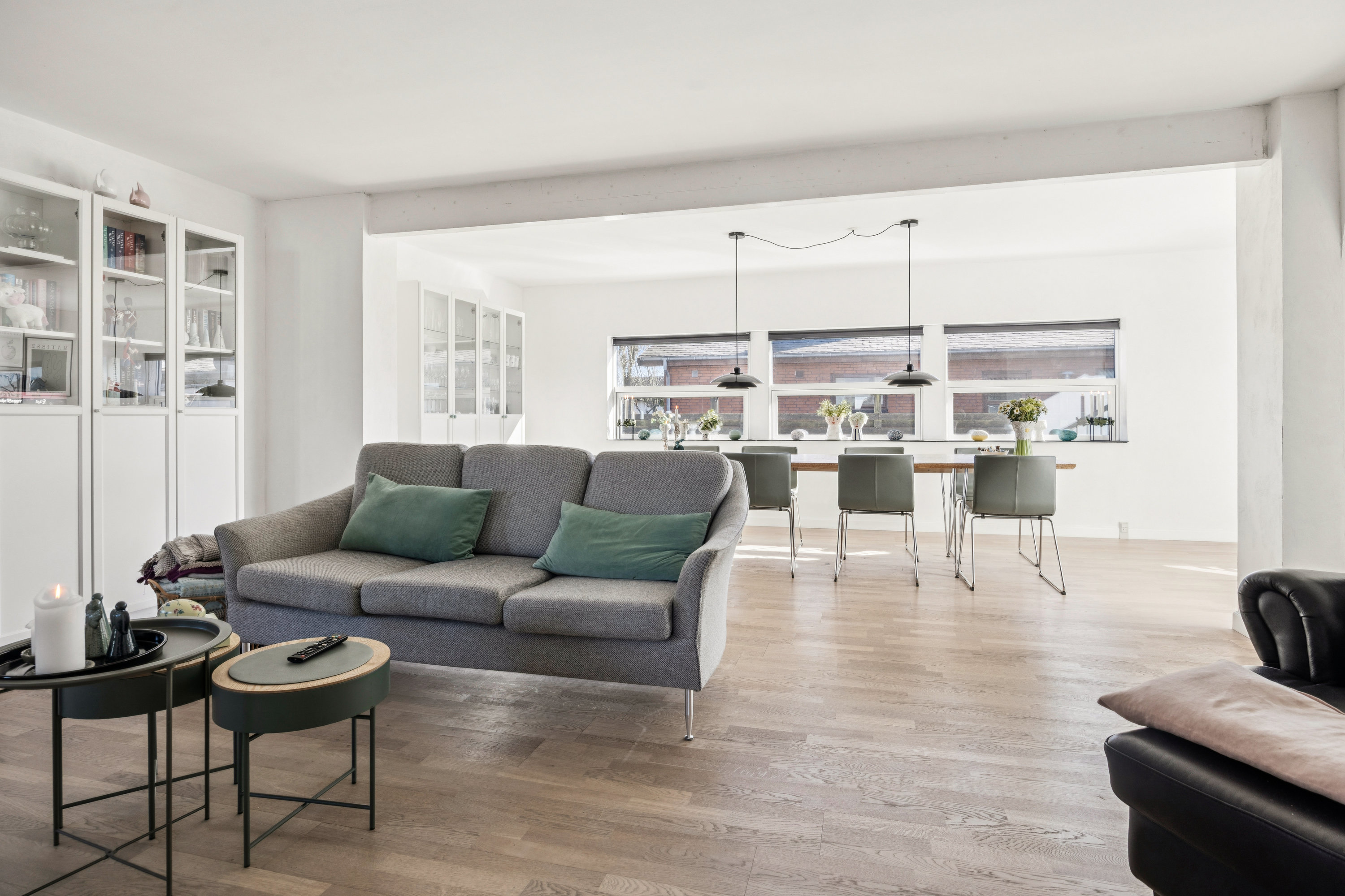 Fremhævet stue billede i fuldskærmstilstand. Billede af Vinkelvej 9, 9370 Hals