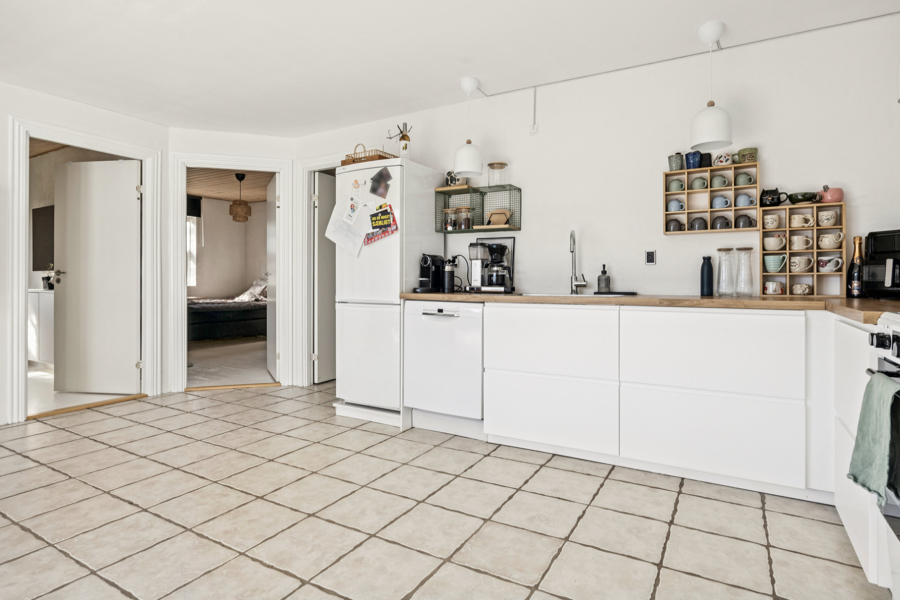 Fremhævet køkken billede i fuldskærmstilstand. Billede af Vinkelvej 9, 9370 Hals