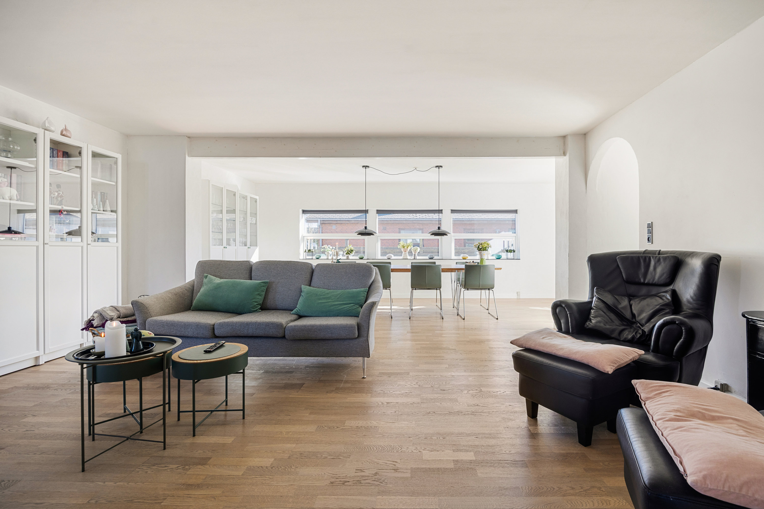 Fremhævet stue billede i fuldskærmstilstand. Billede af Vinkelvej 9, 9370 Hals