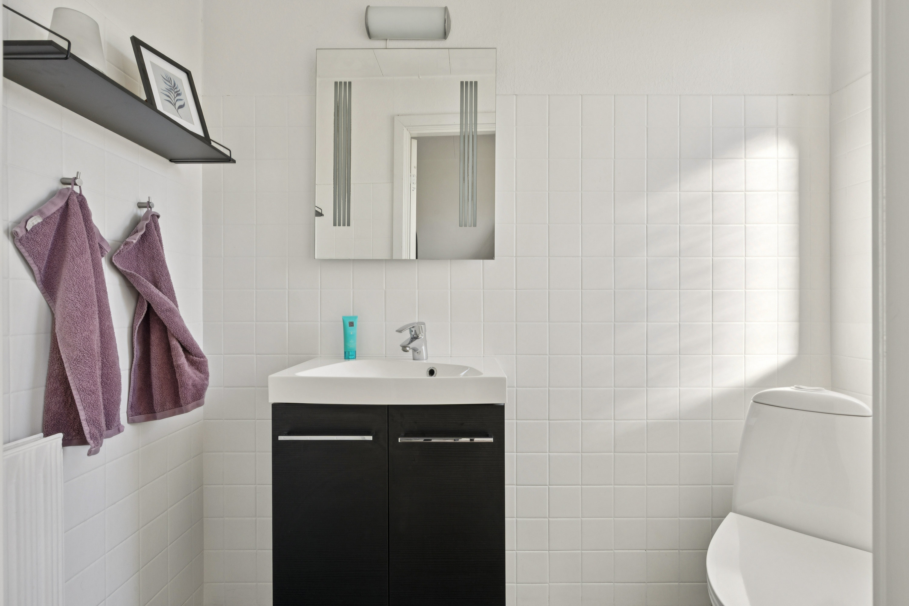 Fremhævet badeværelse billede i fuldskærmstilstand. Billede af Højdevej 38, 2670 Greve