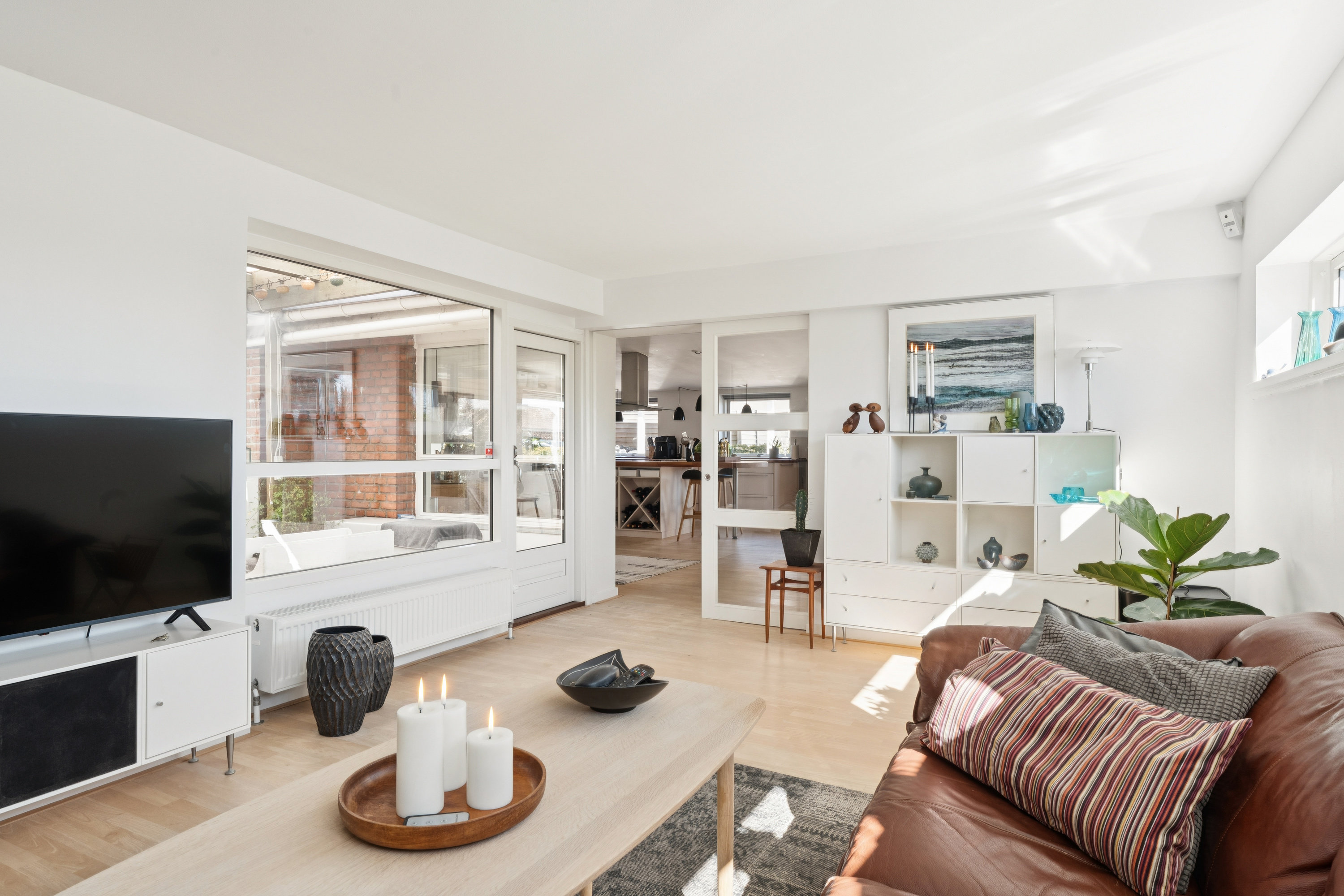 Fremhævet stue billede i fuldskærmstilstand. Billede af Valmuemarken 48, 9000 Aalborg