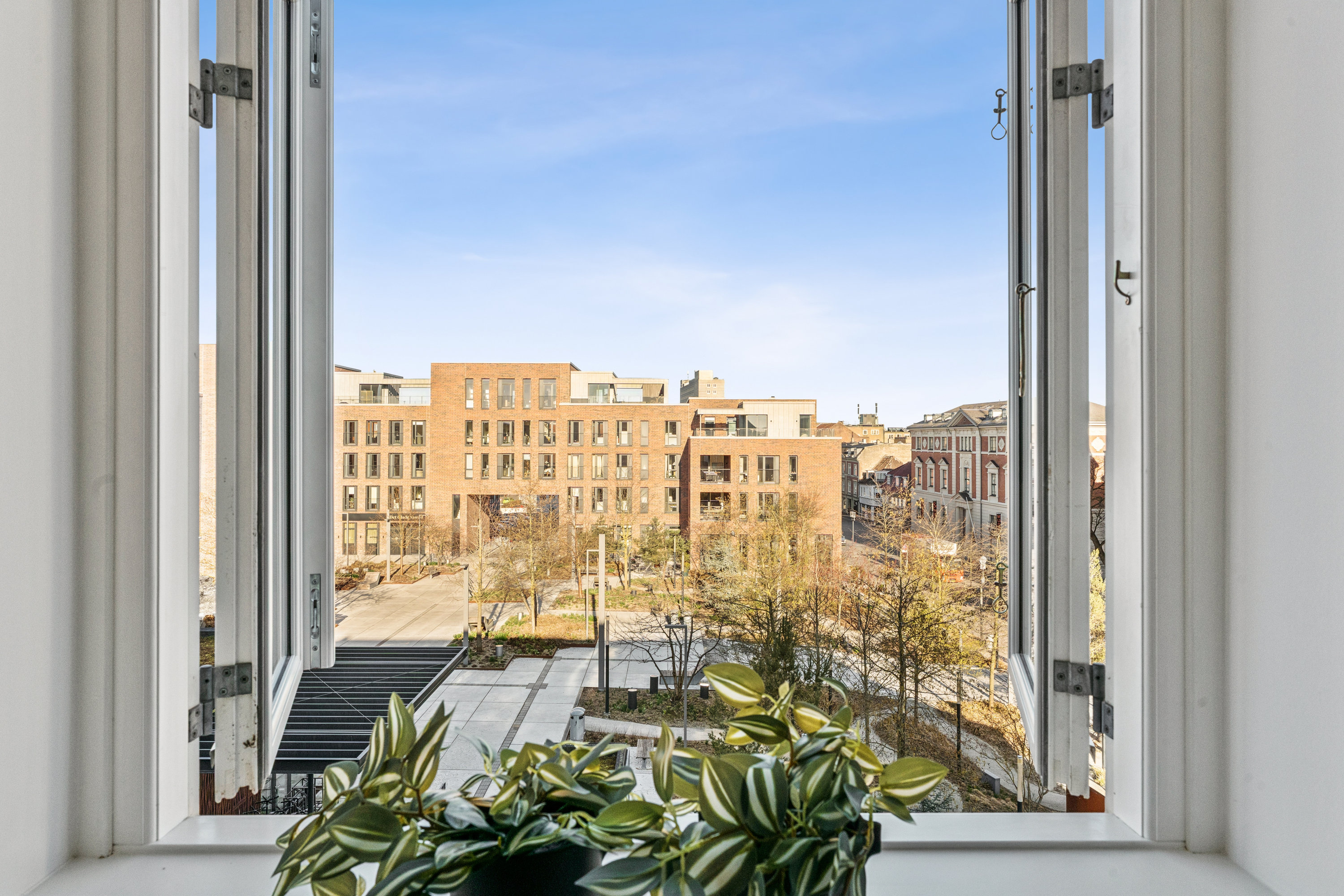 Fremhævet altan billede i fuldskærmstilstand. Billede af Budolfi Plads 1, 4. mf., 9000 Aalborg