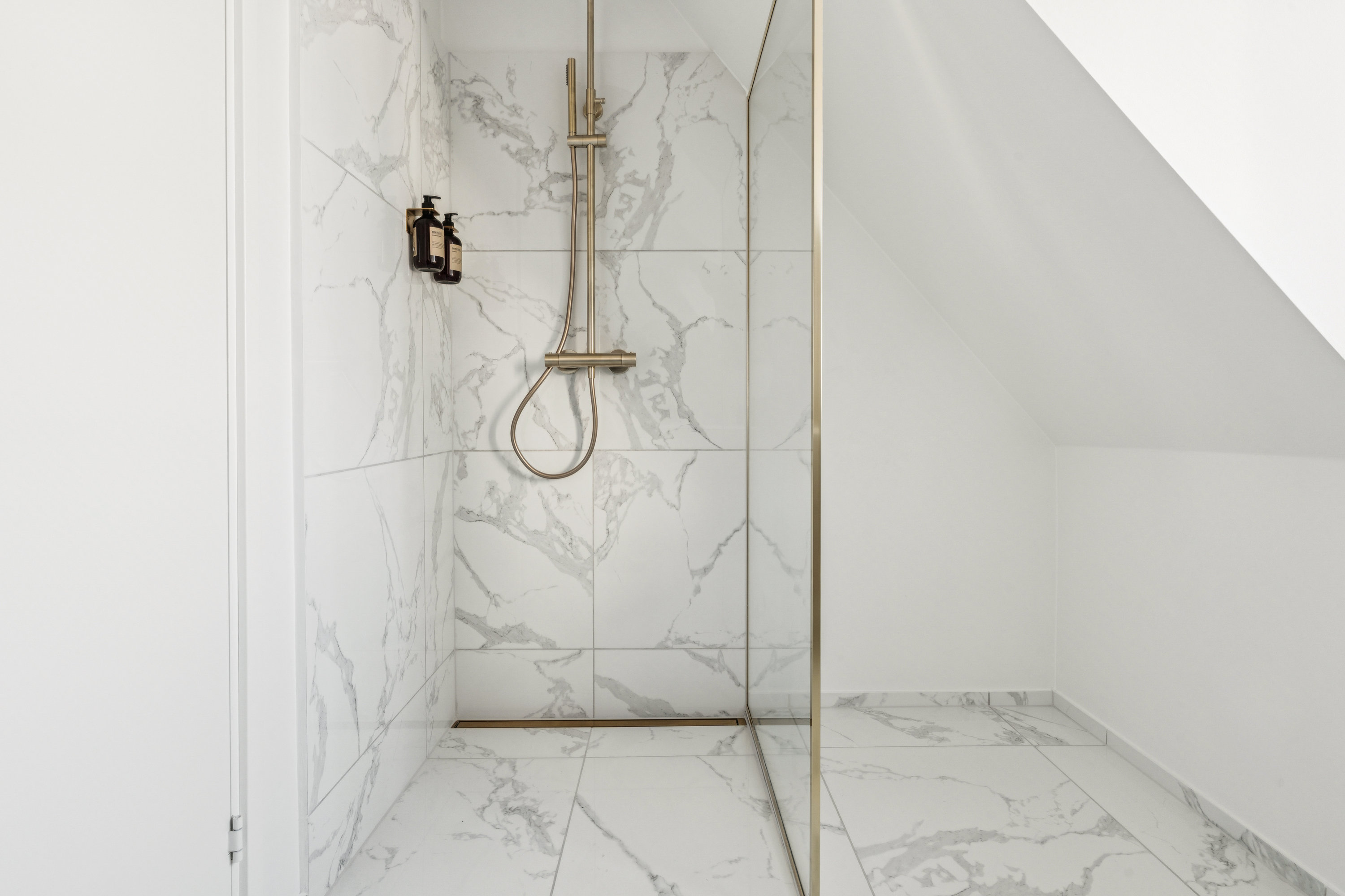 Fremhævet badeværelse billede i fuldskærmstilstand. Billede af Budolfi Plads 1, 4. mf., 9000 Aalborg