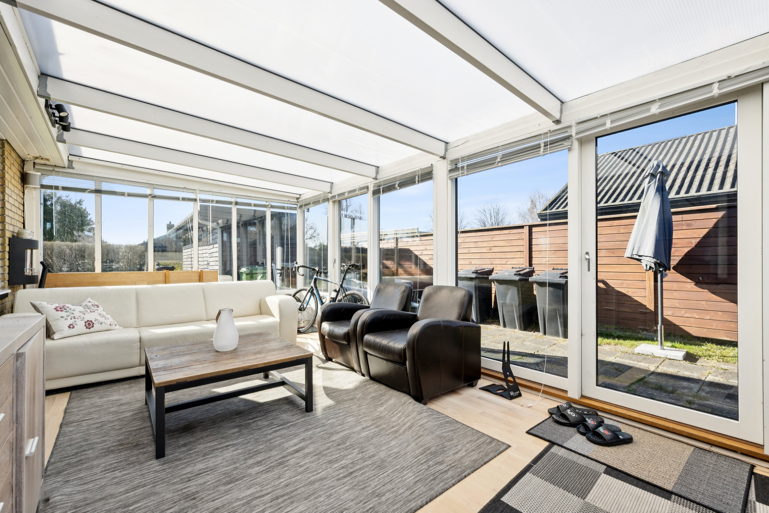 Fremhævet udestue billede i fuldskærmstilstand. Billede af Højdevej 38, 2670 Greve