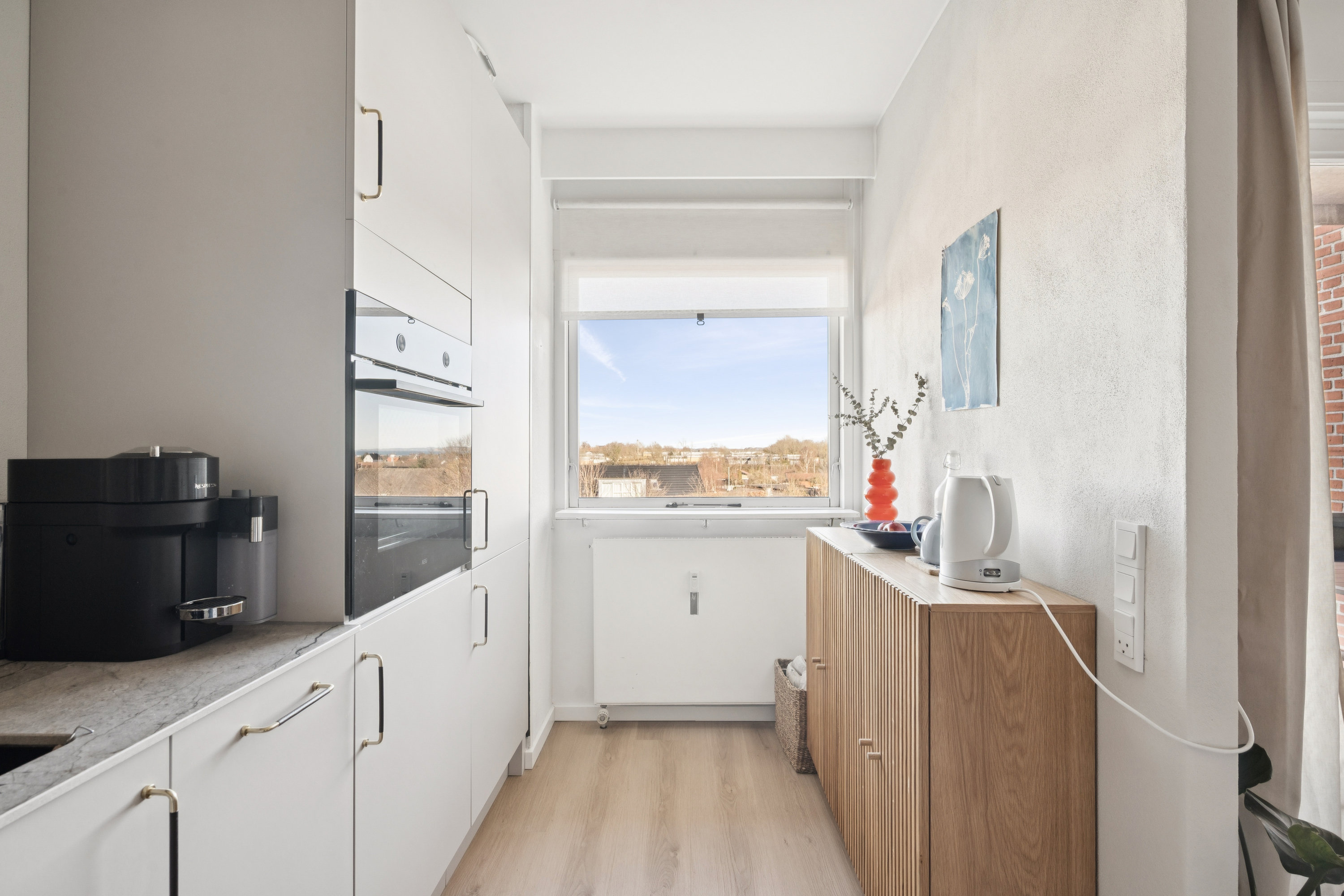 Fremhævet køkken billede i fuldskærmstilstand. Billede af Brobjerg Parkvej 19, 2. 4., 8250 Egå