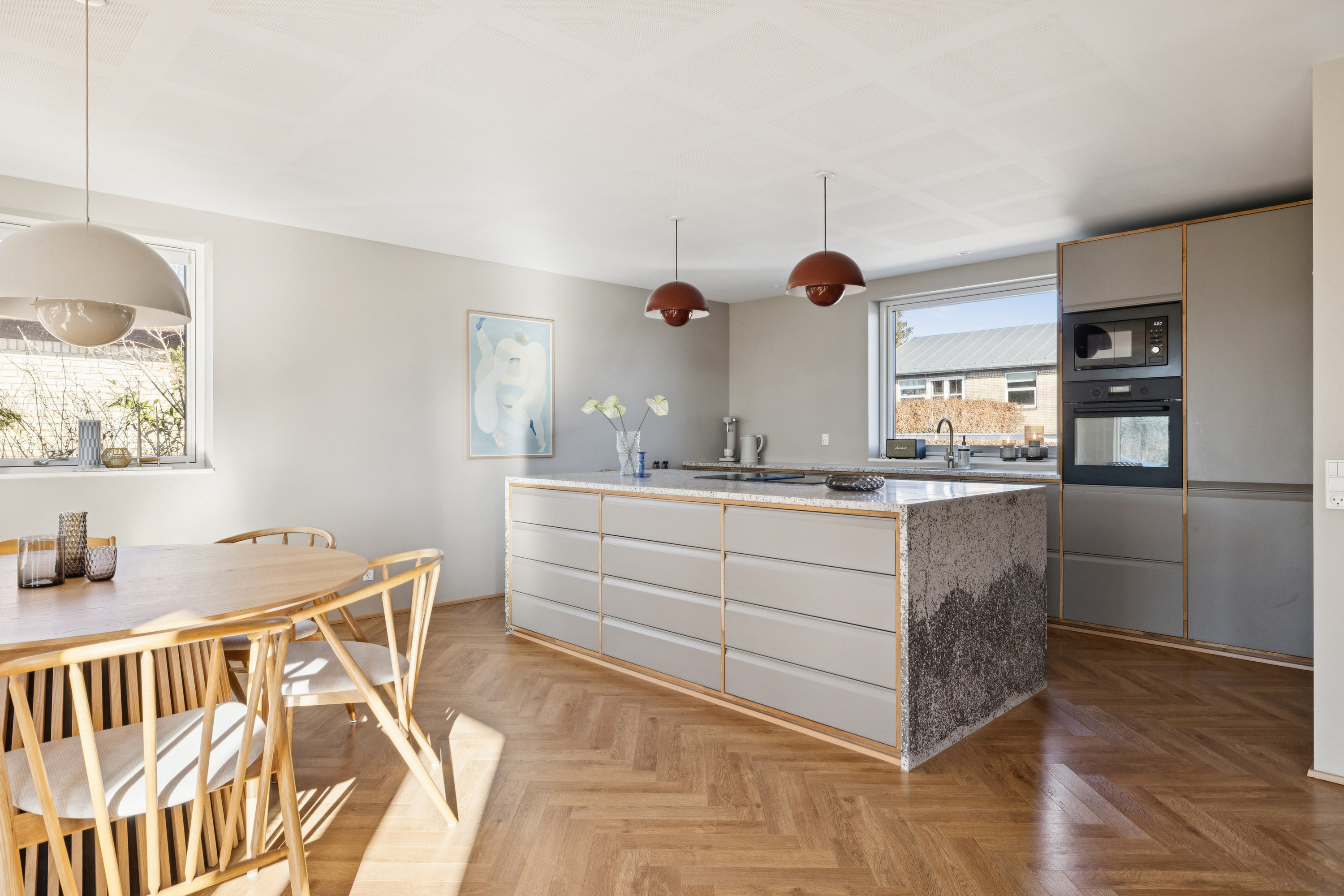 Fremhævet køkken billede i fuldskærmstilstand. Billede af Skoletoften 28, Virring, 8660 Skanderborg