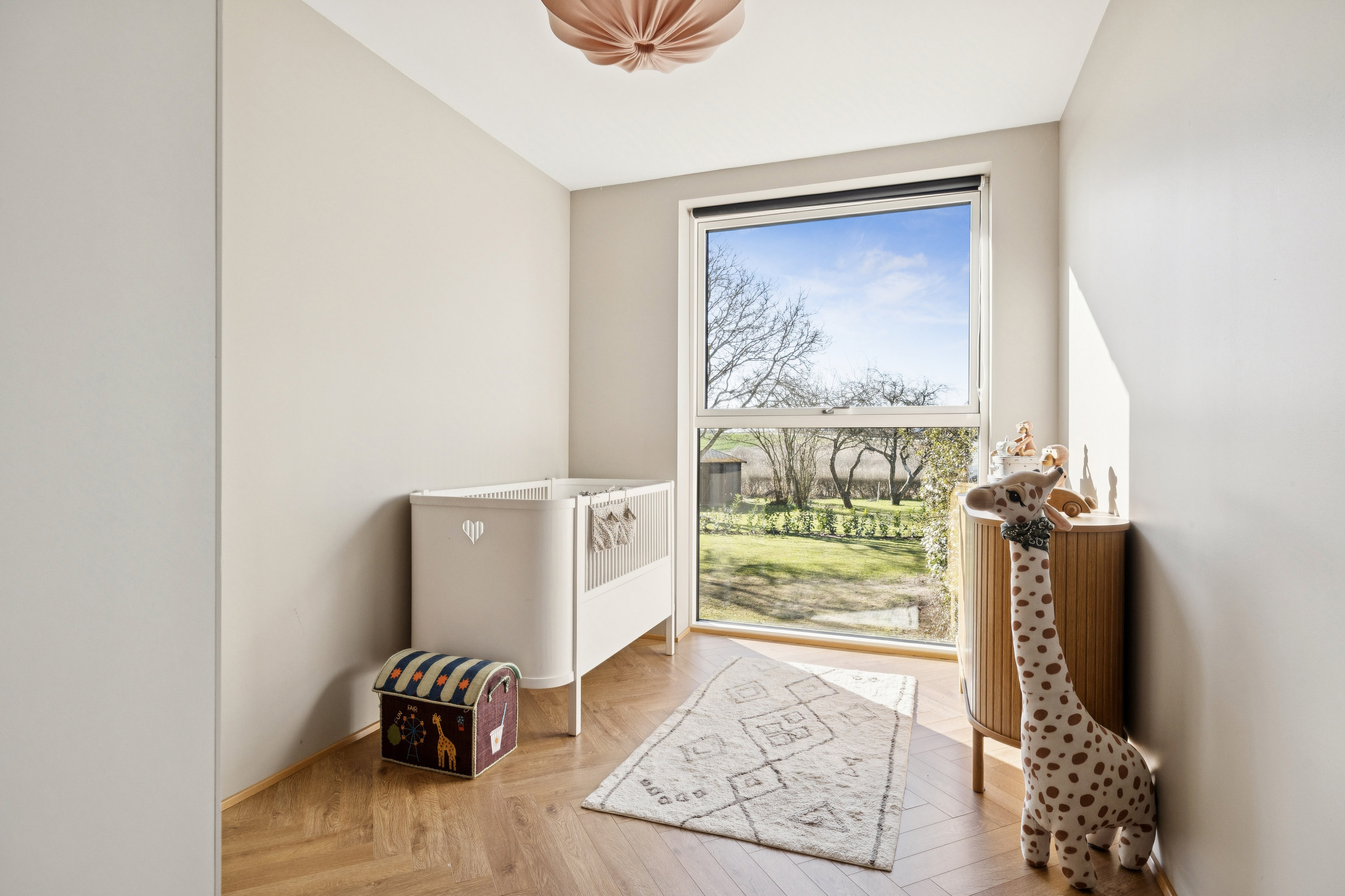 Fremhævet værelse billede i fuldskærmstilstand. Billede af Skoletoften 28, Virring, 8660 Skanderborg