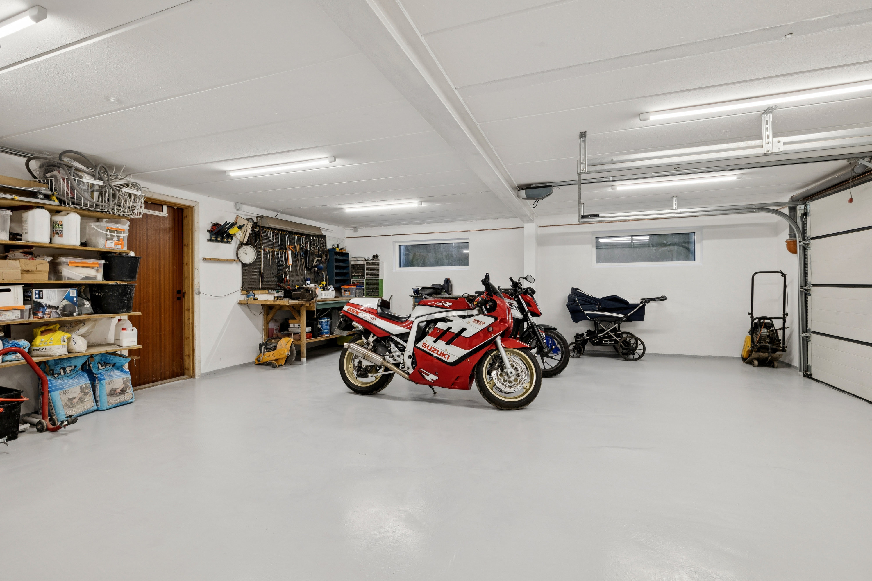 Fremhævet garage/værksted billede i fuldskærmstilstand. Billede af Skoletoften 28, Virring, 8660 Skanderborg