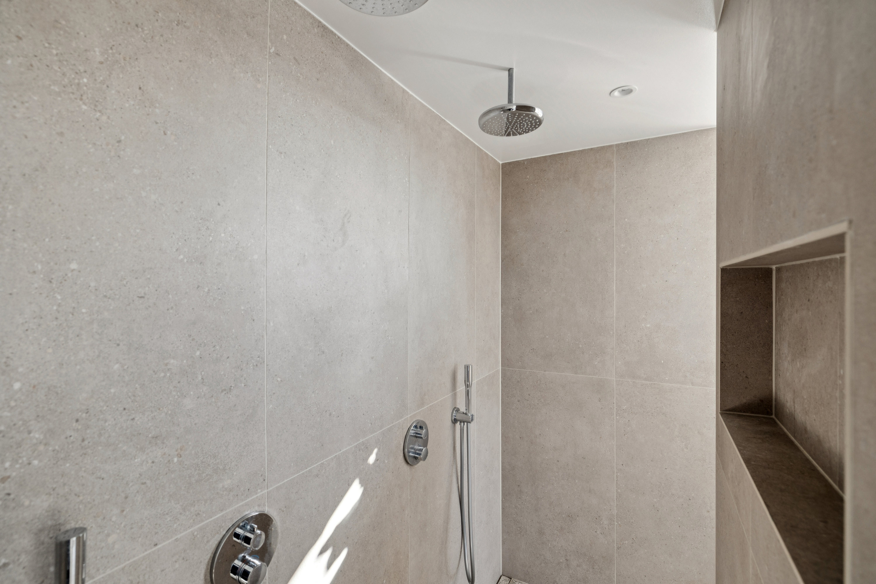 Fremhævet badeværelse billede i fuldskærmstilstand. Billede af Skoletoften 28, Virring, 8660 Skanderborg