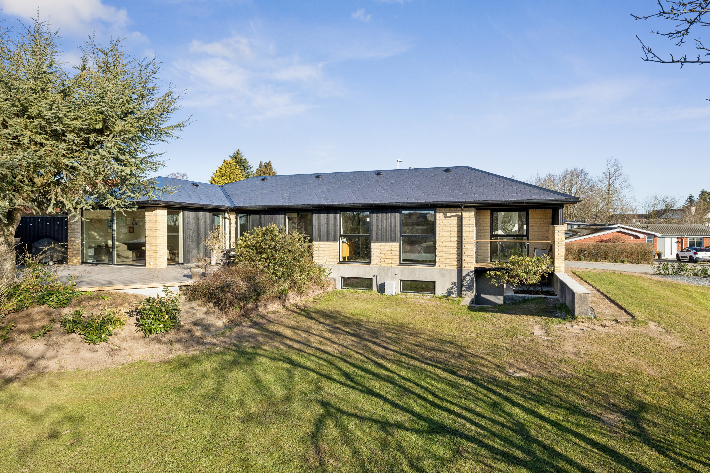 Fremhævet ejendommen billede i fuldskærmstilstand. Billede af Skoletoften 28, Virring, 8660 Skanderborg