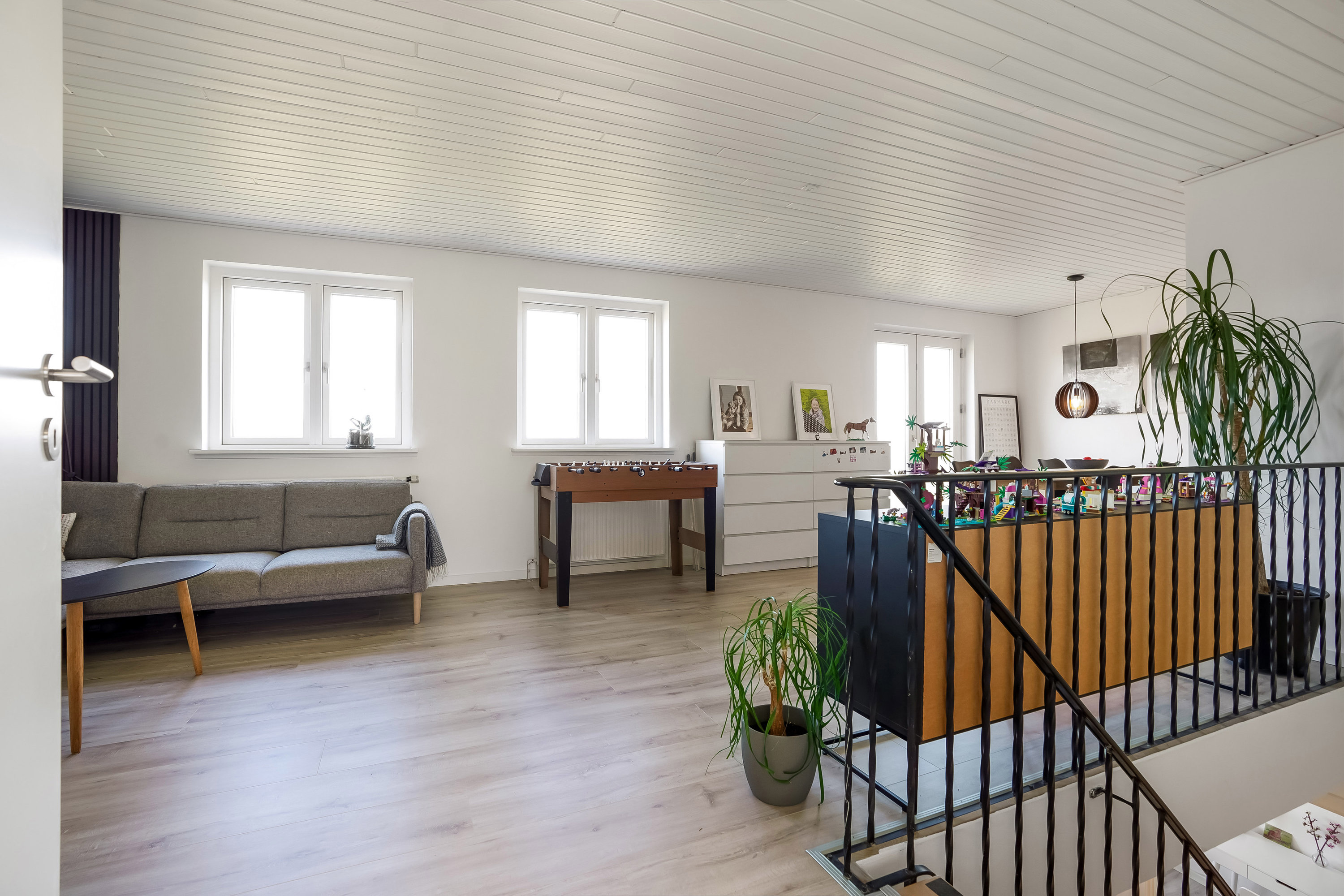 Fremhævet stue billede i fuldskærmstilstand. Billede af Bakkelyparken 68, 7100 Vejle