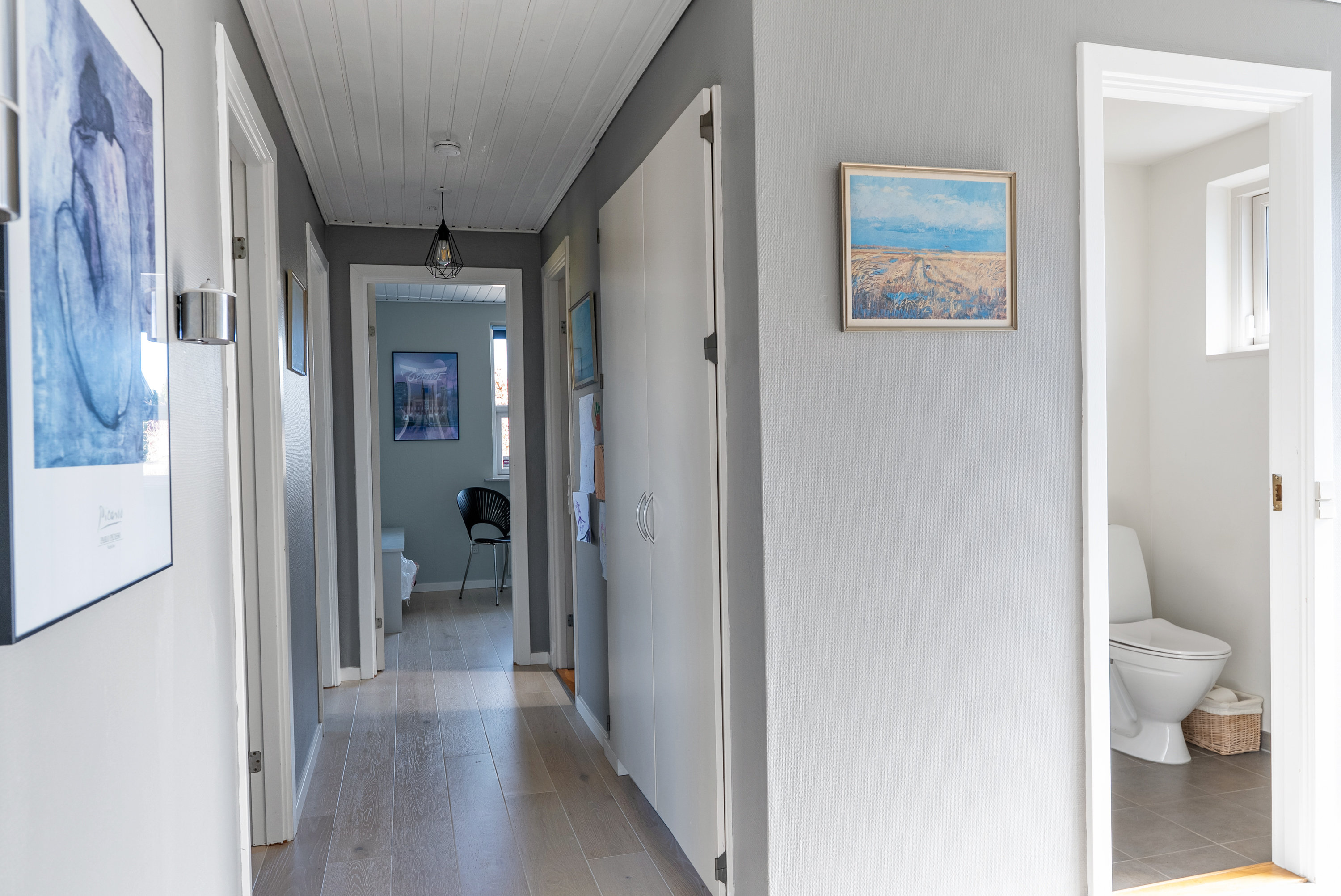 Fremhævet gang billede i fuldskærmstilstand. Billede af Mirabellevænget 8, Stige, 5270 Odense N