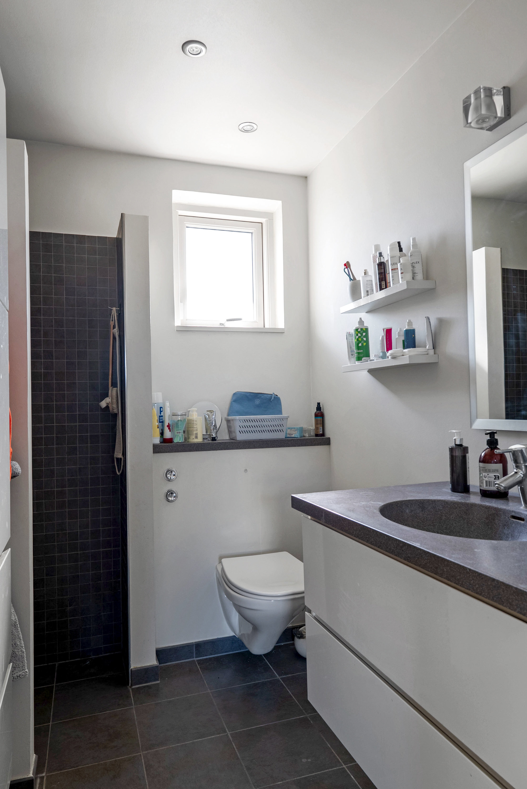 Fremhævet badeværelse billede i fuldskærmstilstand. Billede af Mirabellevænget 8, Stige, 5270 Odense N