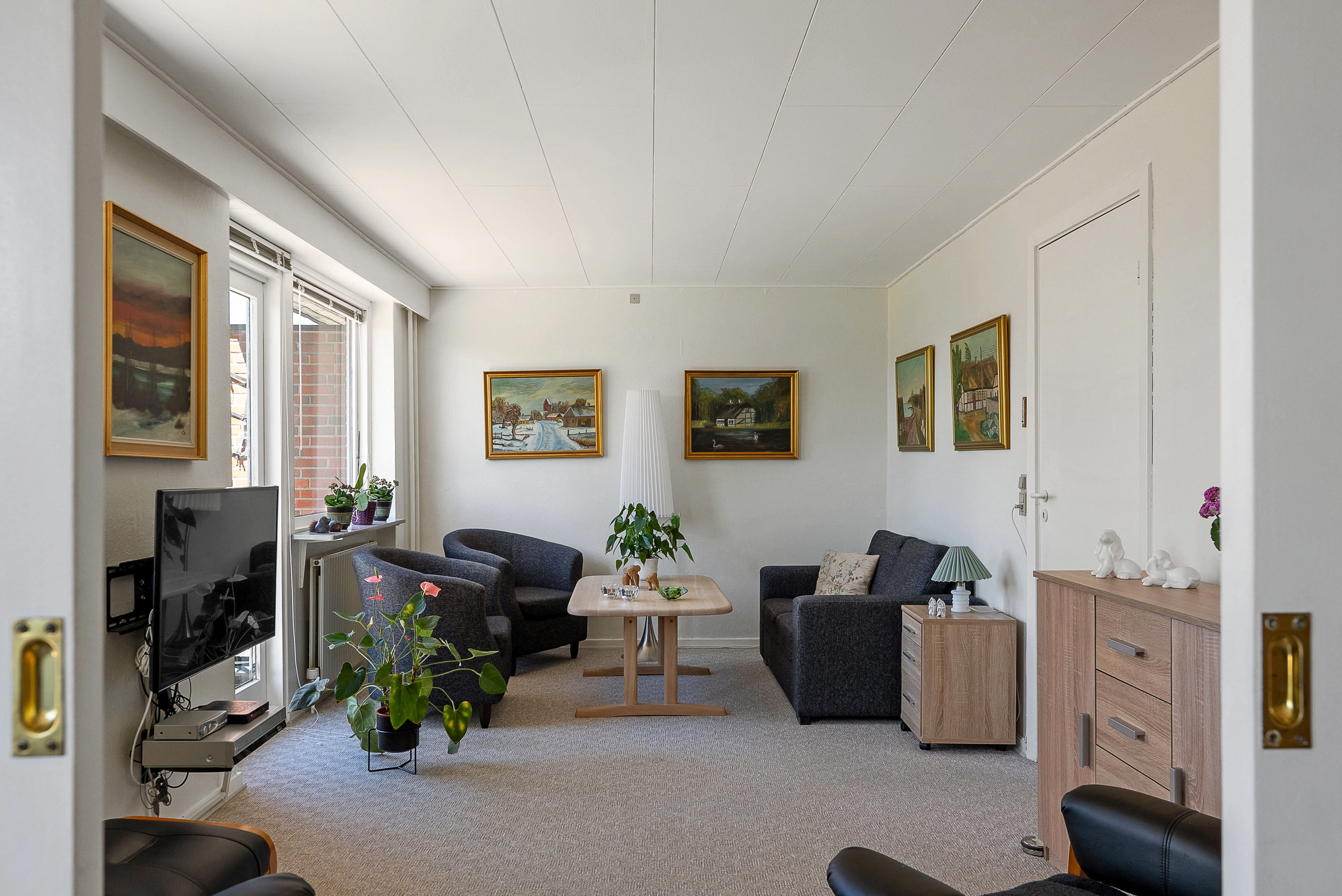 Fremhævet stue billede i fuldskærmstilstand. Billede af Anderupvænget 25, Anderup, 5270 Odense N