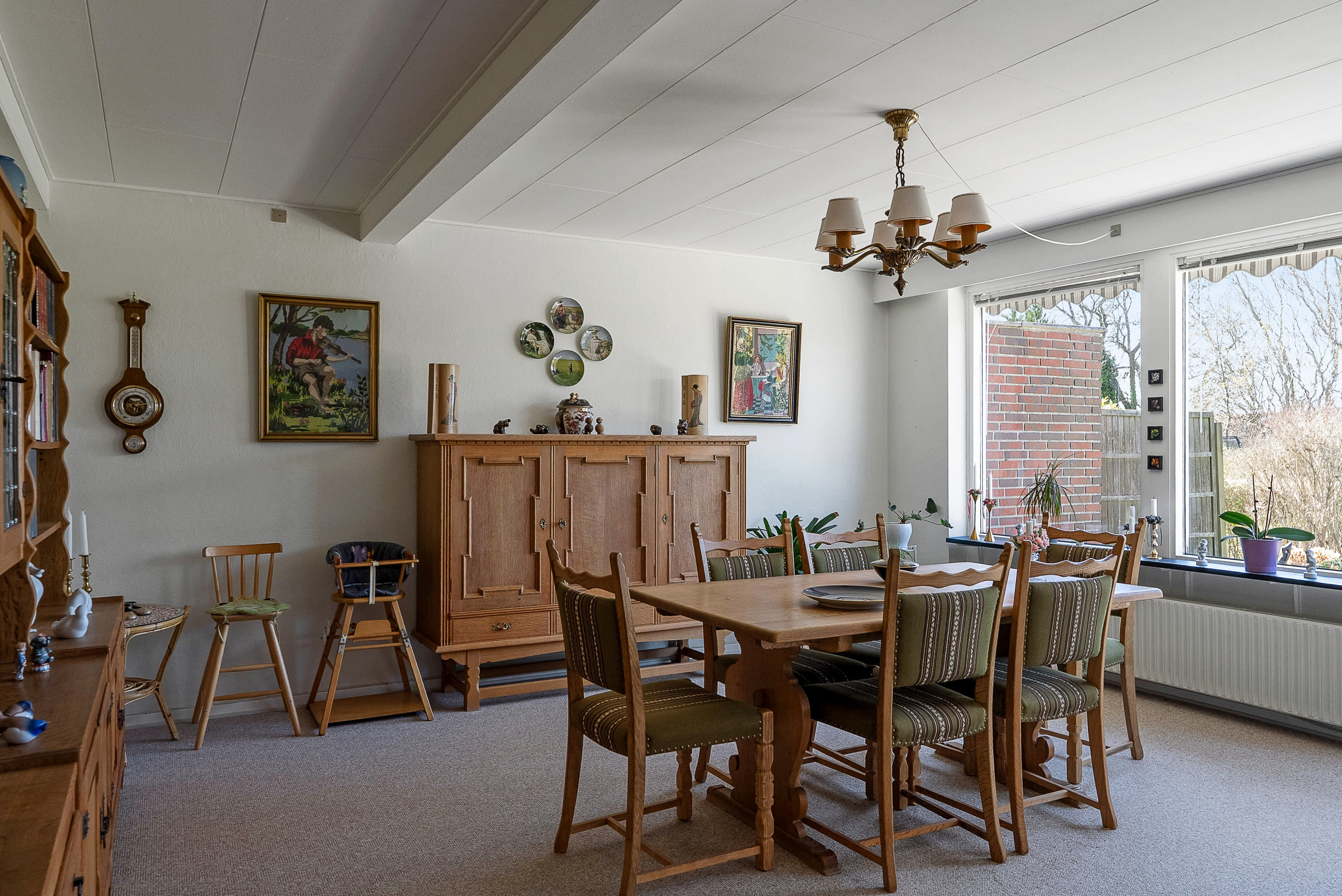 Fremhævet stue billede i fuldskærmstilstand. Billede af Anderupvænget 25, Anderup, 5270 Odense N