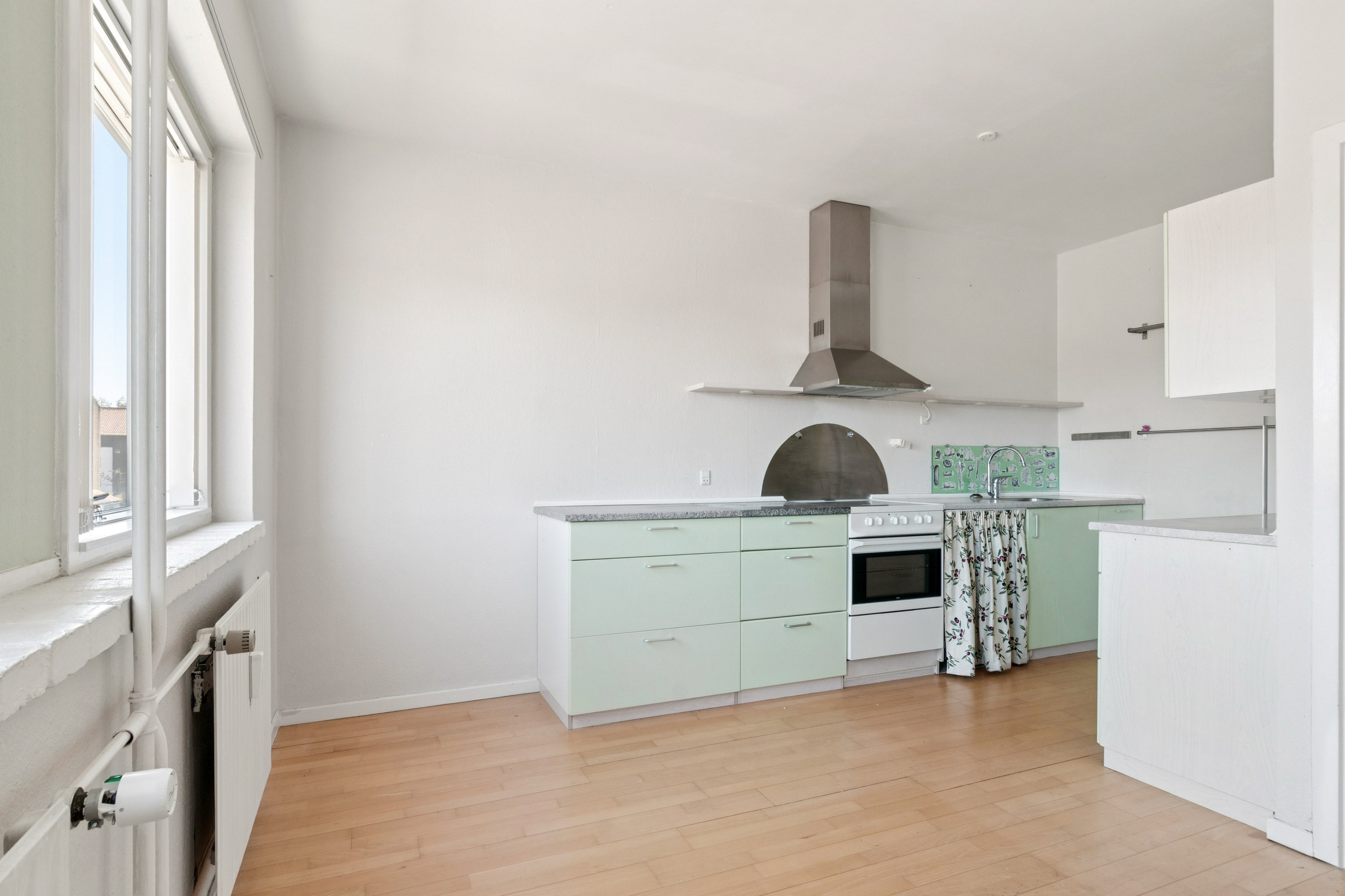 Fremhævet køkken billede i fuldskærmstilstand. Billede af Rugmarken 21, 1. tv., Mørdrup, 3060 Espergærde