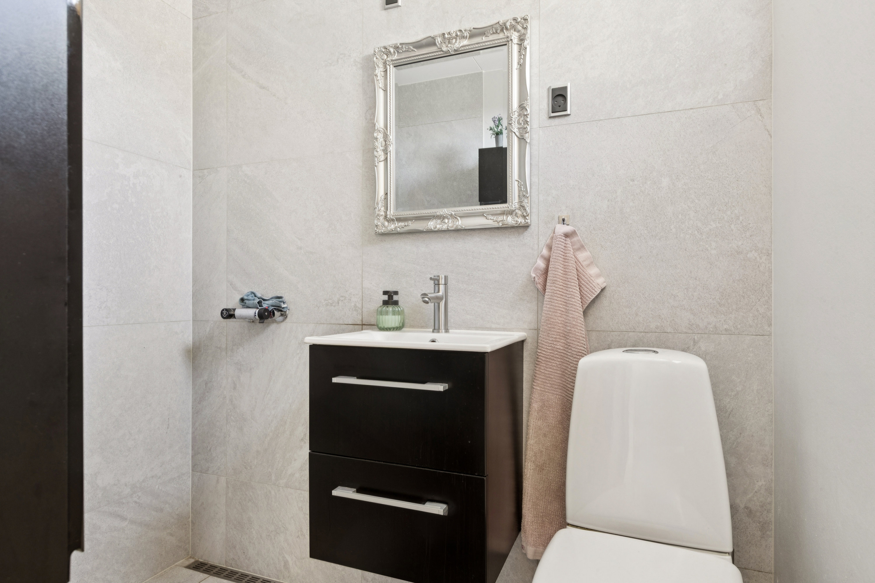 Fremhævet badeværelse billede i fuldskærmstilstand. Billede af Maglebjerg 15, 4520 Svinninge