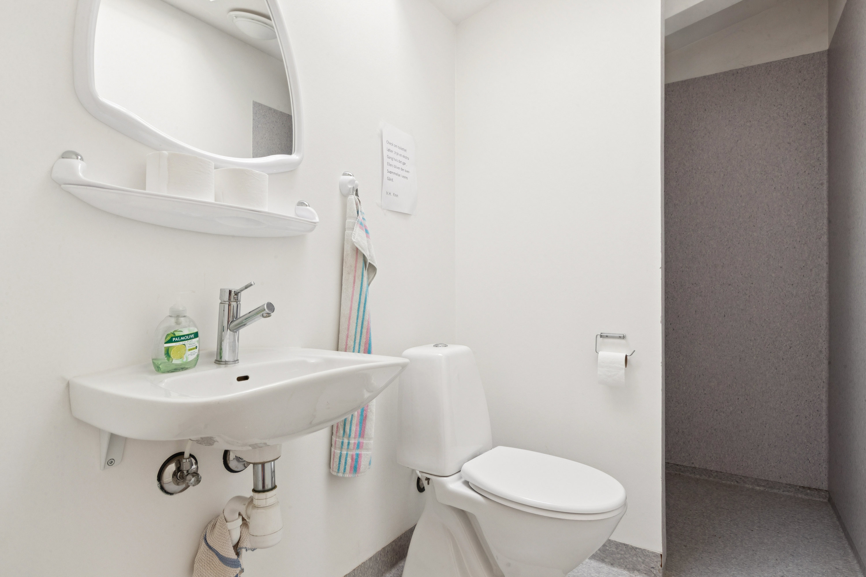 Fremhævet badeværelse billede i fuldskærmstilstand. Billede af Maglebjerg 15, 4520 Svinninge