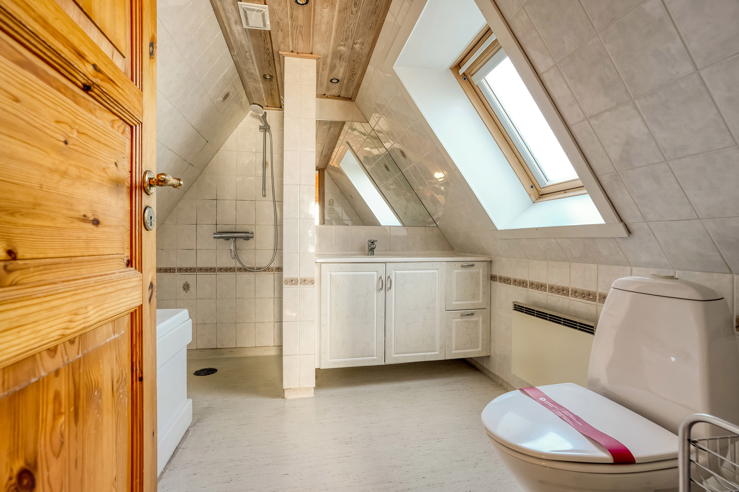 Fremhævet badeværelse billede i fuldskærmstilstand. Billede af Eskelundsvej 15, 5466 Asperup