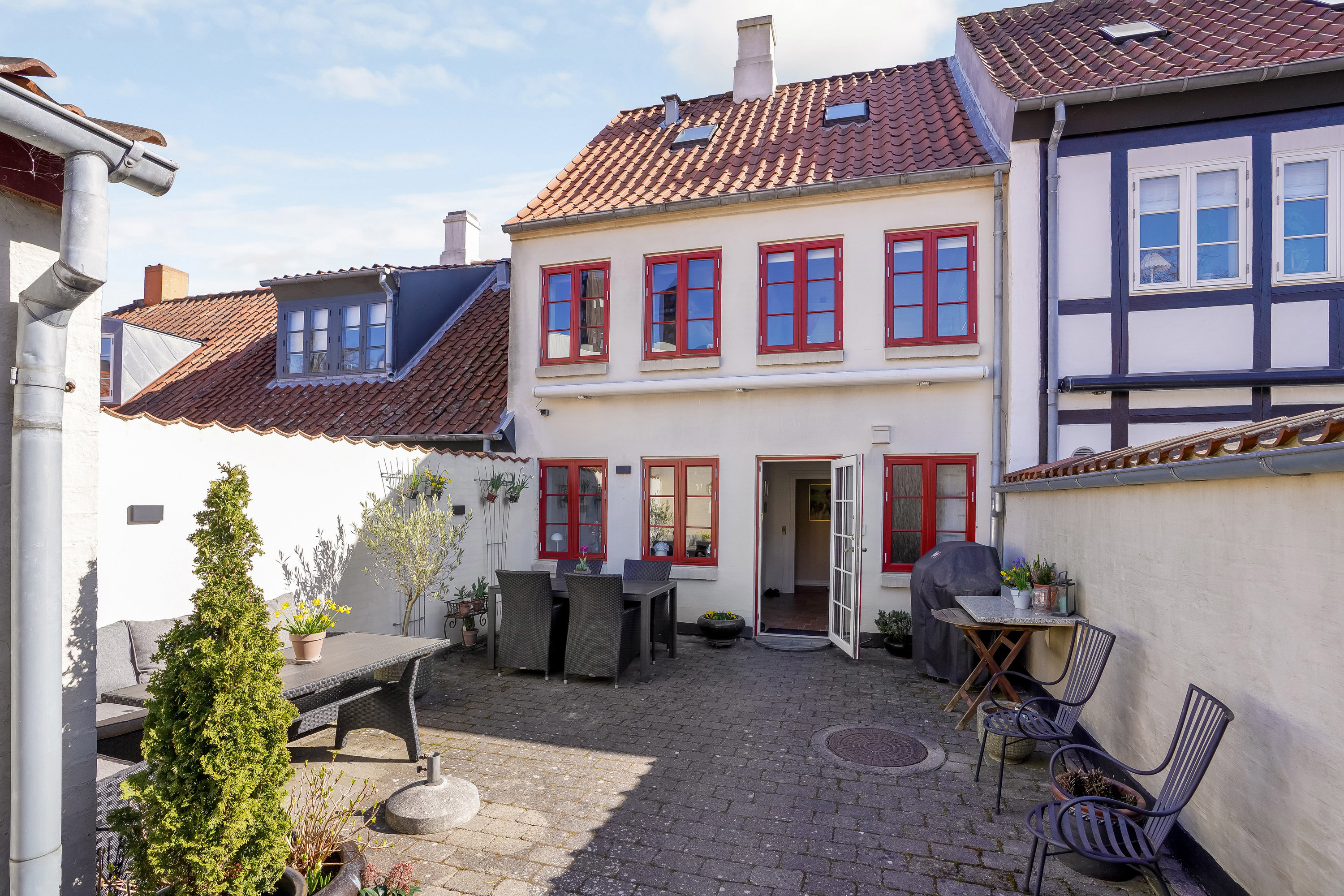 Fremhævet terrasse billede i fuldskærmstilstand. Billede af Ramsherred 20, 5000 Odense C