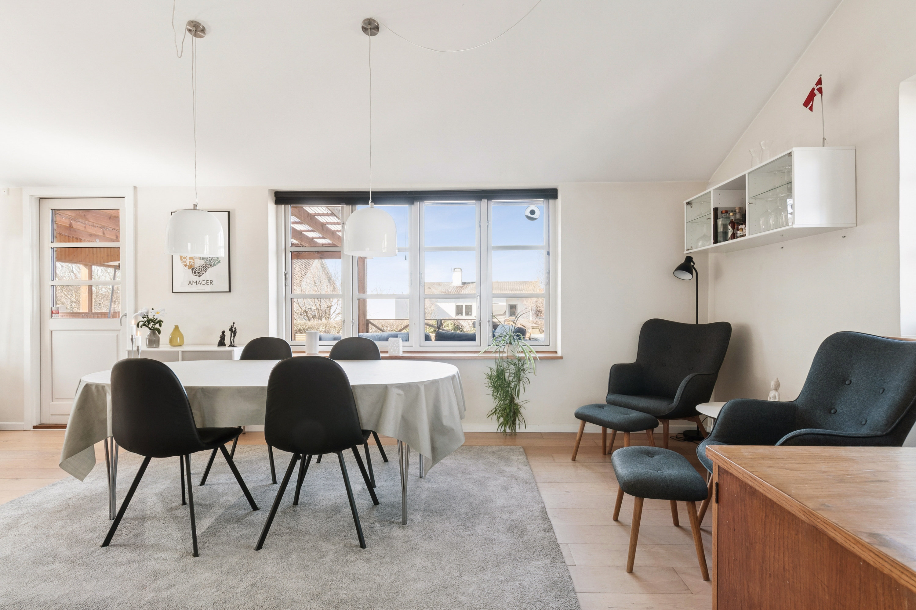 Fremhævet stue billede i fuldskærmstilstand. Billede af Talosvej 14, 2770 Kastrup