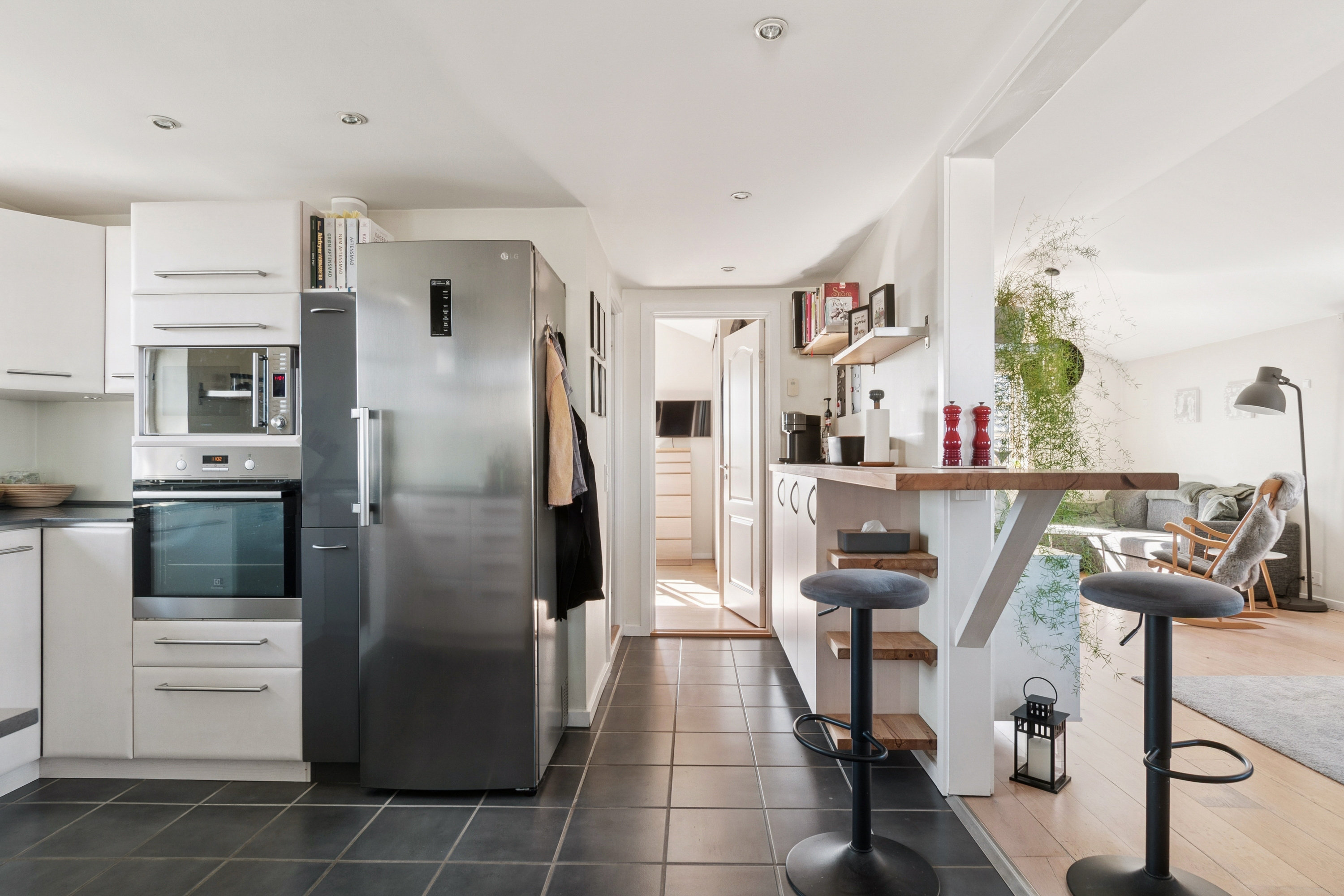 Fremhævet køkken billede i fuldskærmstilstand. Billede af Talosvej 14, 2770 Kastrup