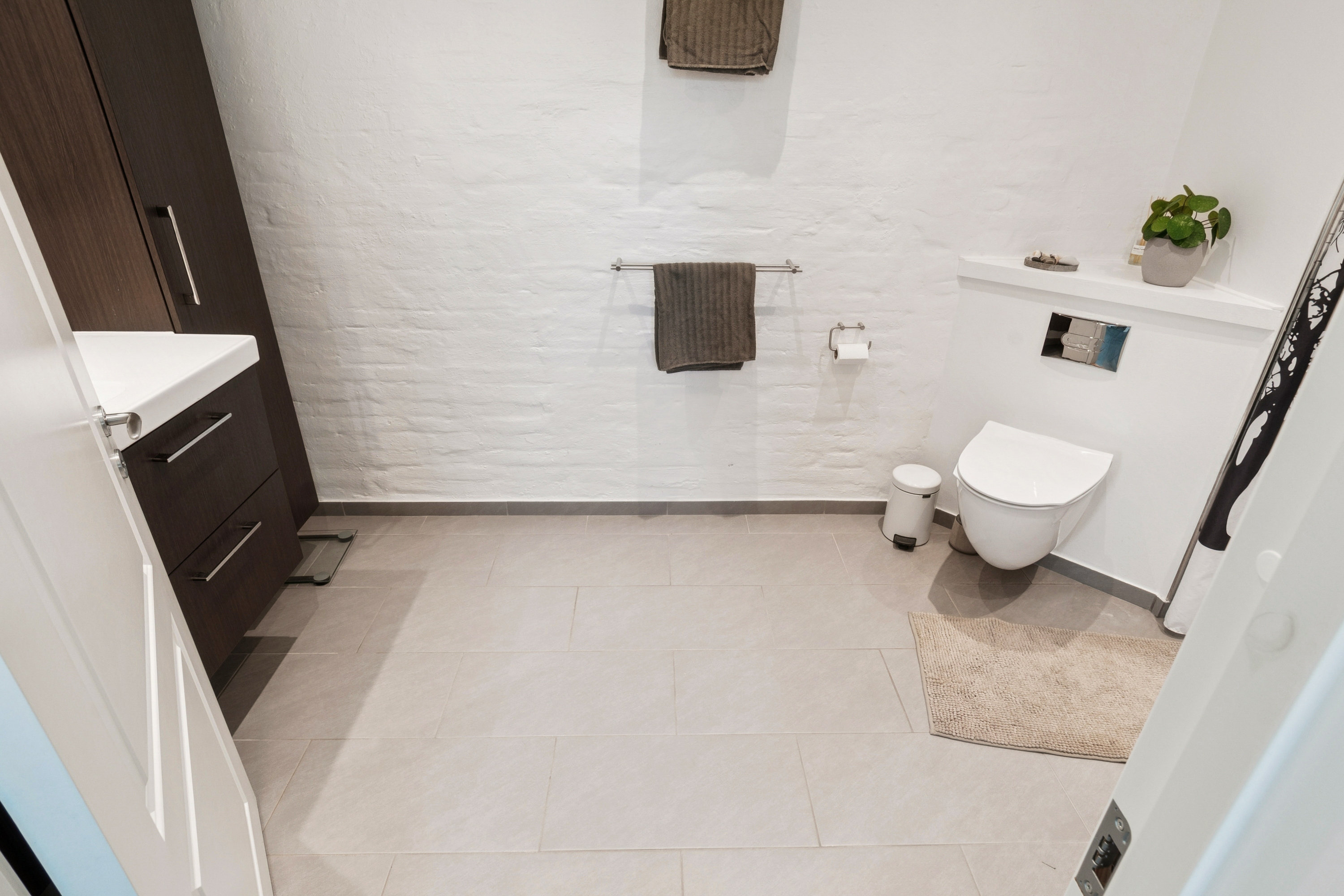 Fremhævet badeværelse billede i fuldskærmstilstand. Billede af Talosvej 14, 2770 Kastrup