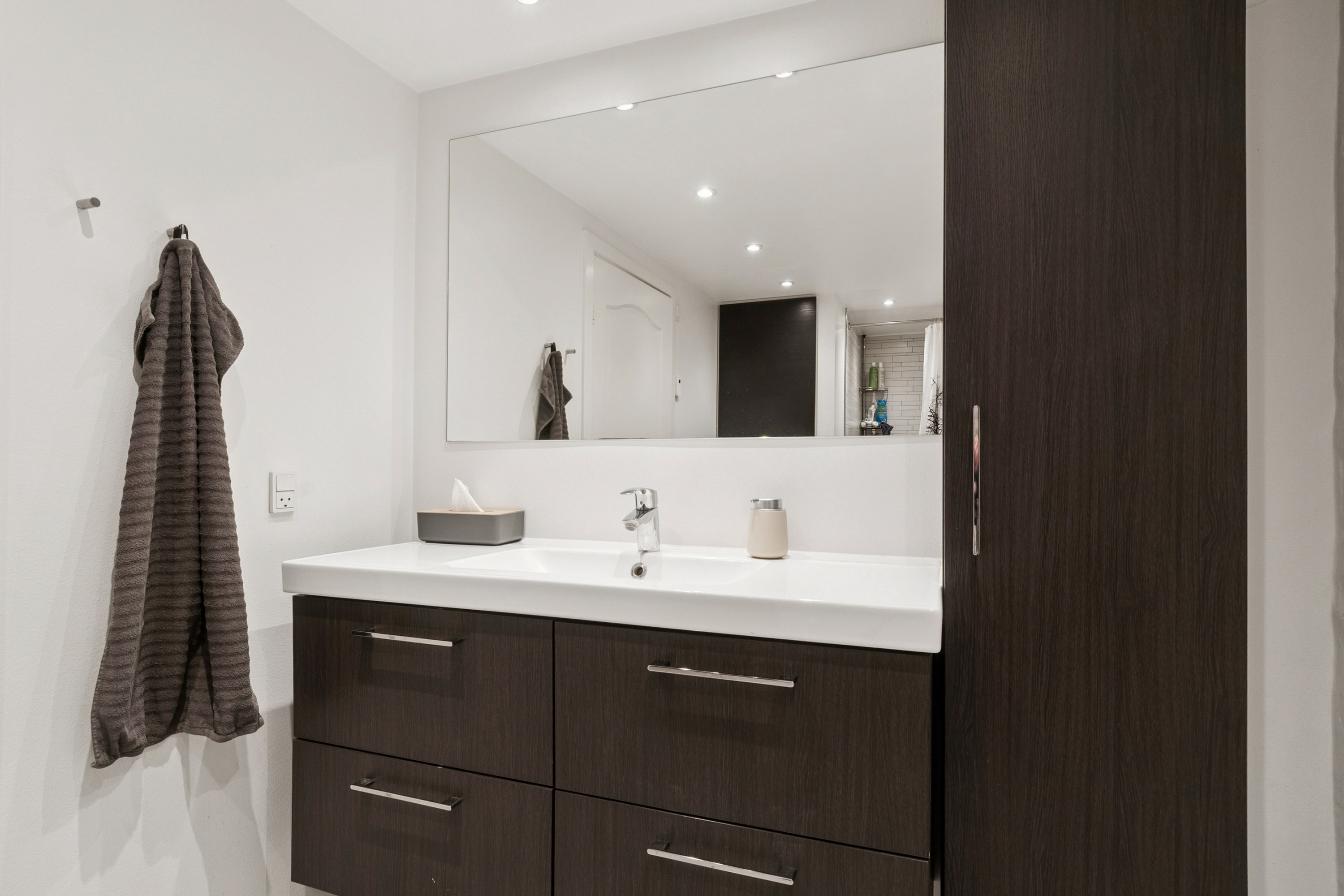 Fremhævet badeværelse billede i fuldskærmstilstand. Billede af Talosvej 14, 2770 Kastrup