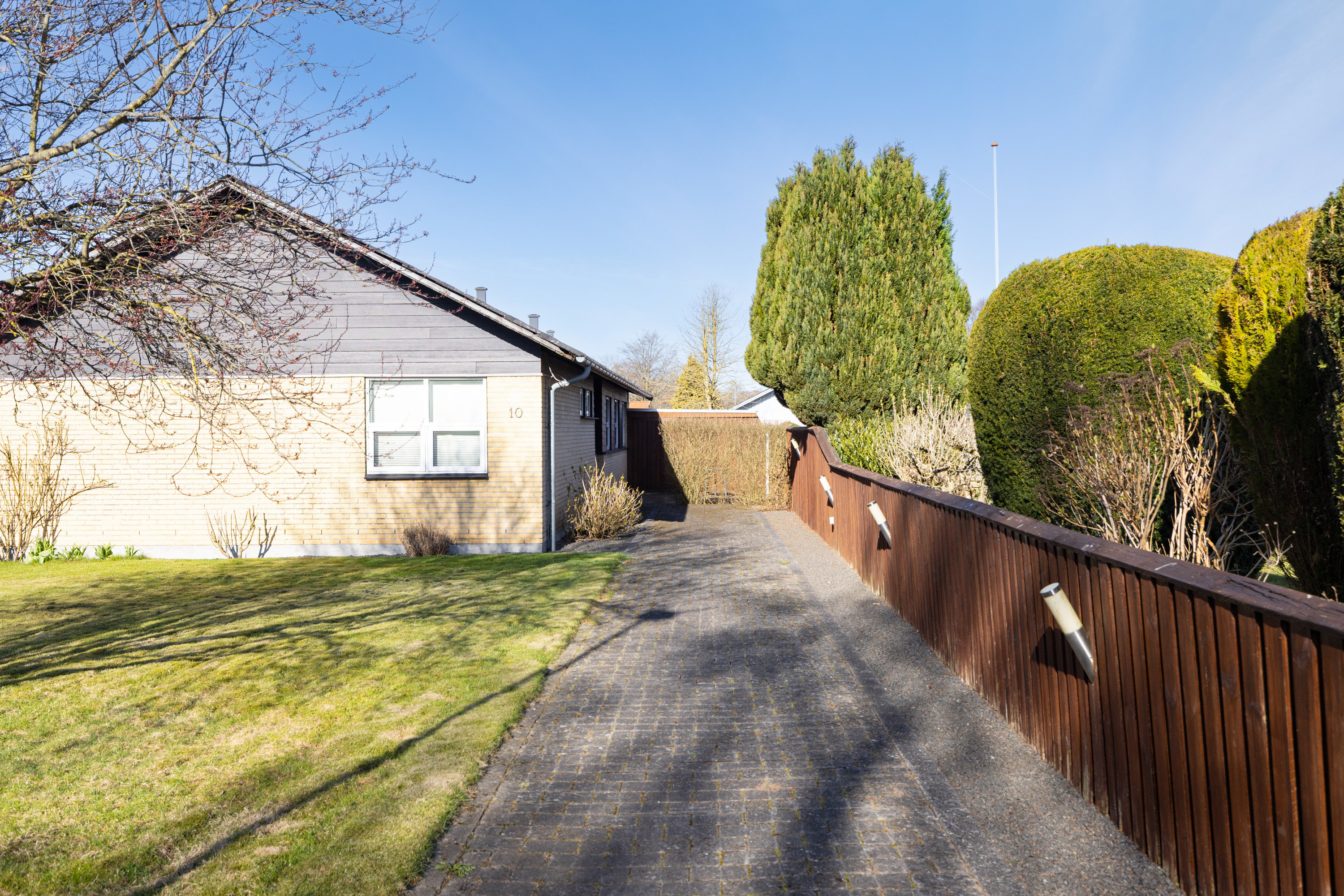 Fremhævet  billede i fuldskærmstilstand. Billede af Solbærvej 10, 8471 Sabro