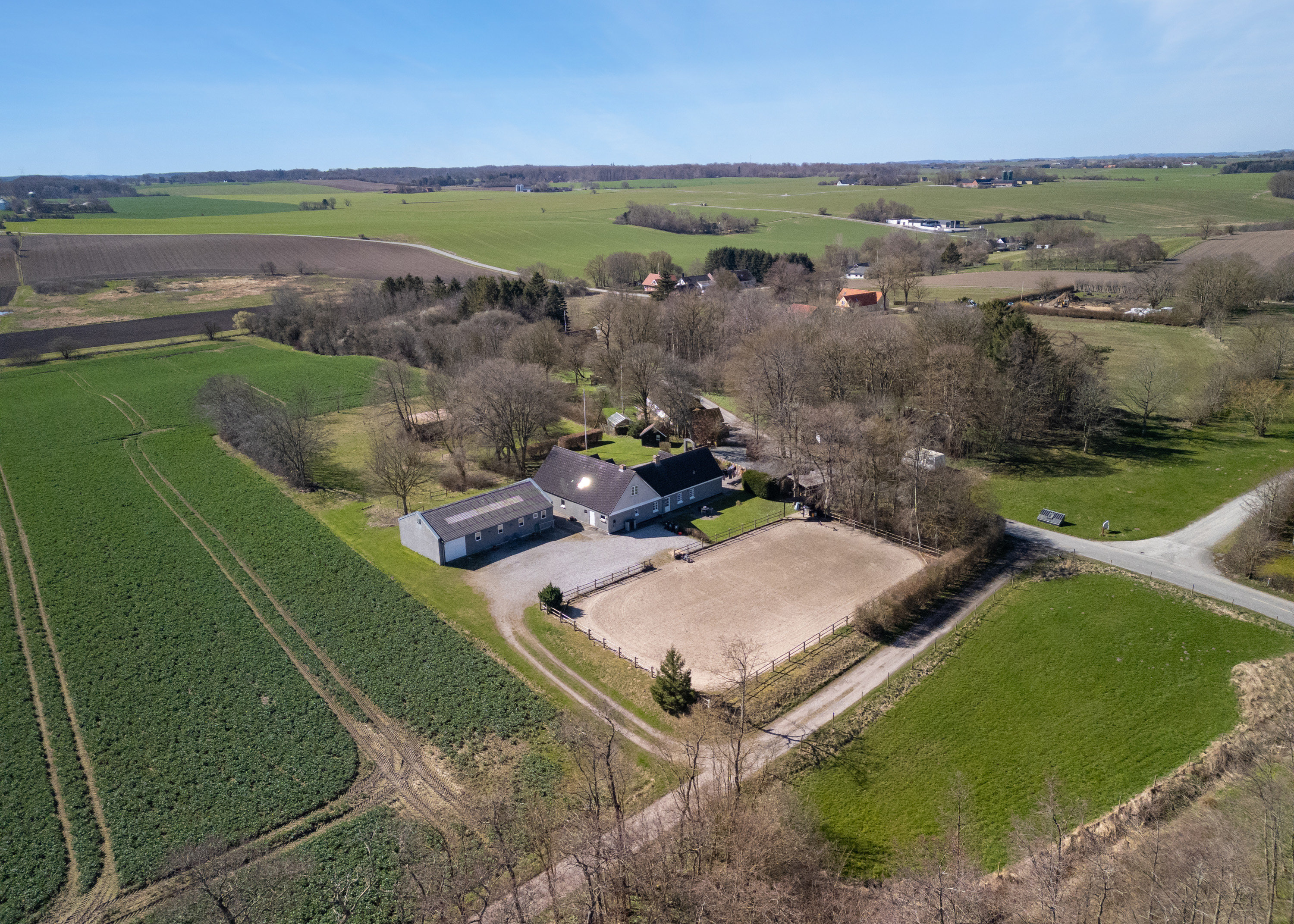 Fremhævet luftfoto billede i fuldskærmstilstand. Billede af Balskildevej 10, Ballen, 8355 Solbjerg