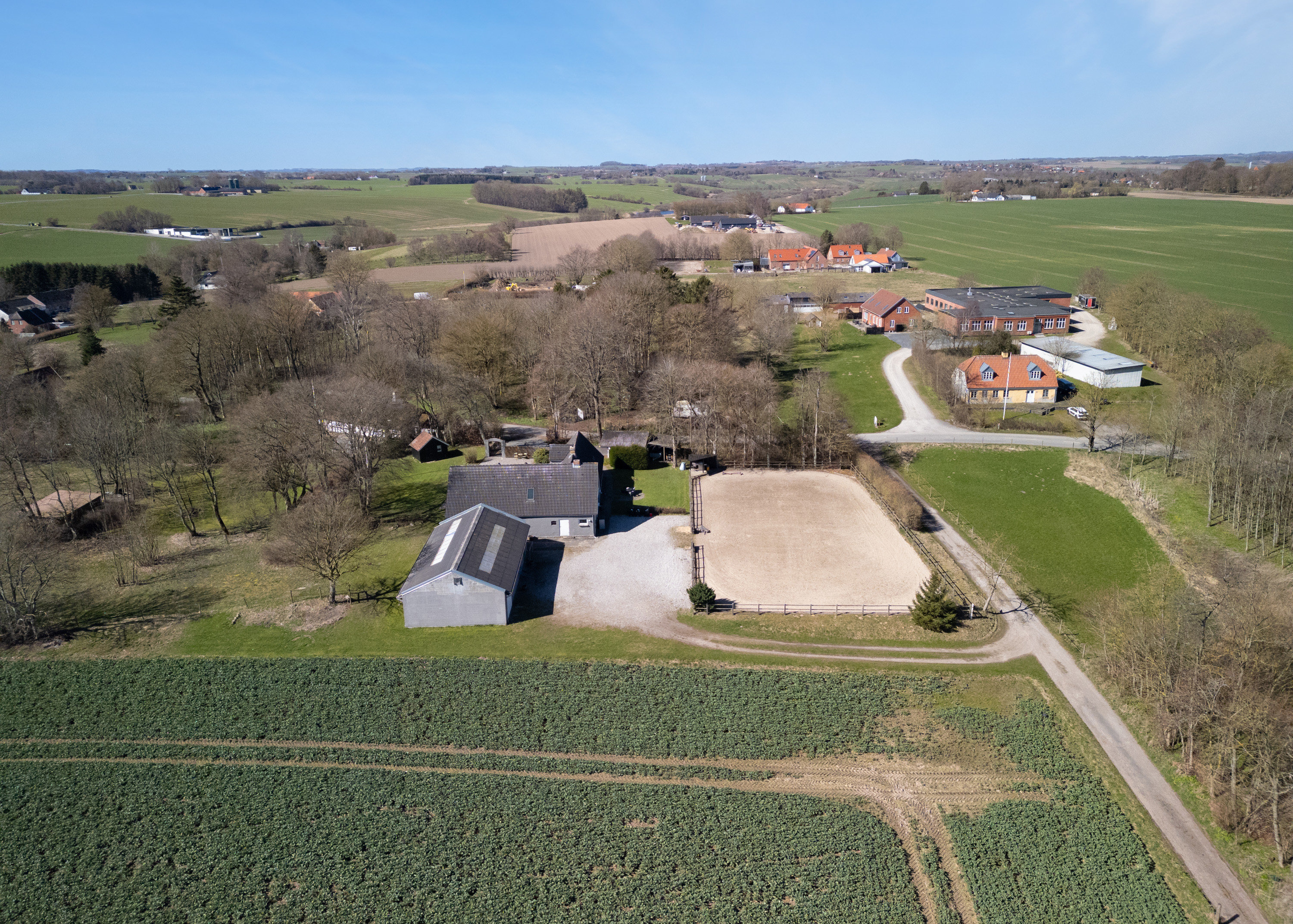 Fremhævet luftfoto billede i fuldskærmstilstand. Billede af Balskildevej 10, Ballen, 8355 Solbjerg