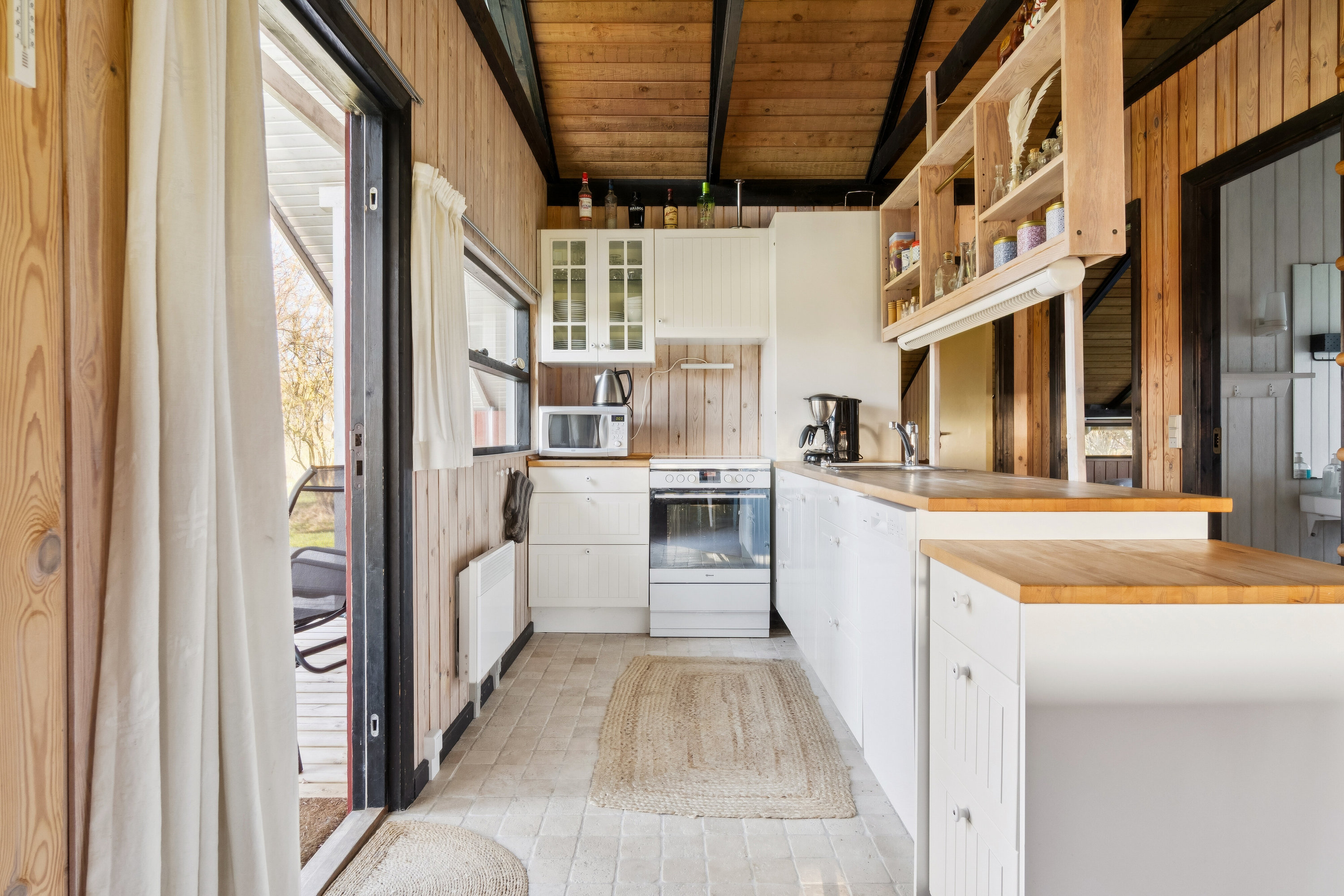 Fremhævet køkken billede i fuldskærmstilstand. Billede af Banken 11, Spodsbj Drej, 5900 Rudkøbing