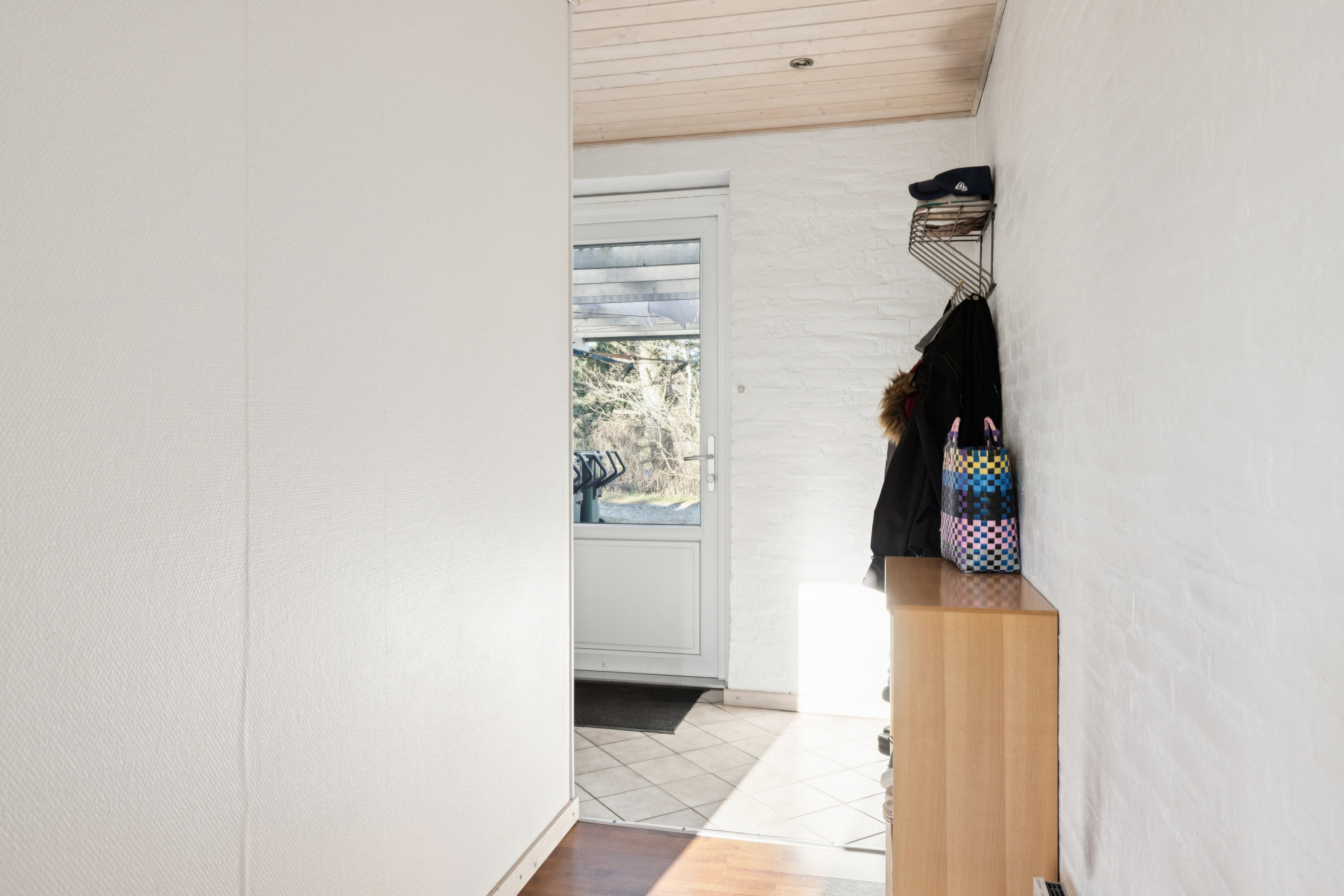 Fremhævet entré billede i fuldskærmstilstand. Billede af Fægangsvej 8, Bønnerup Strand, 8585 Glesborg