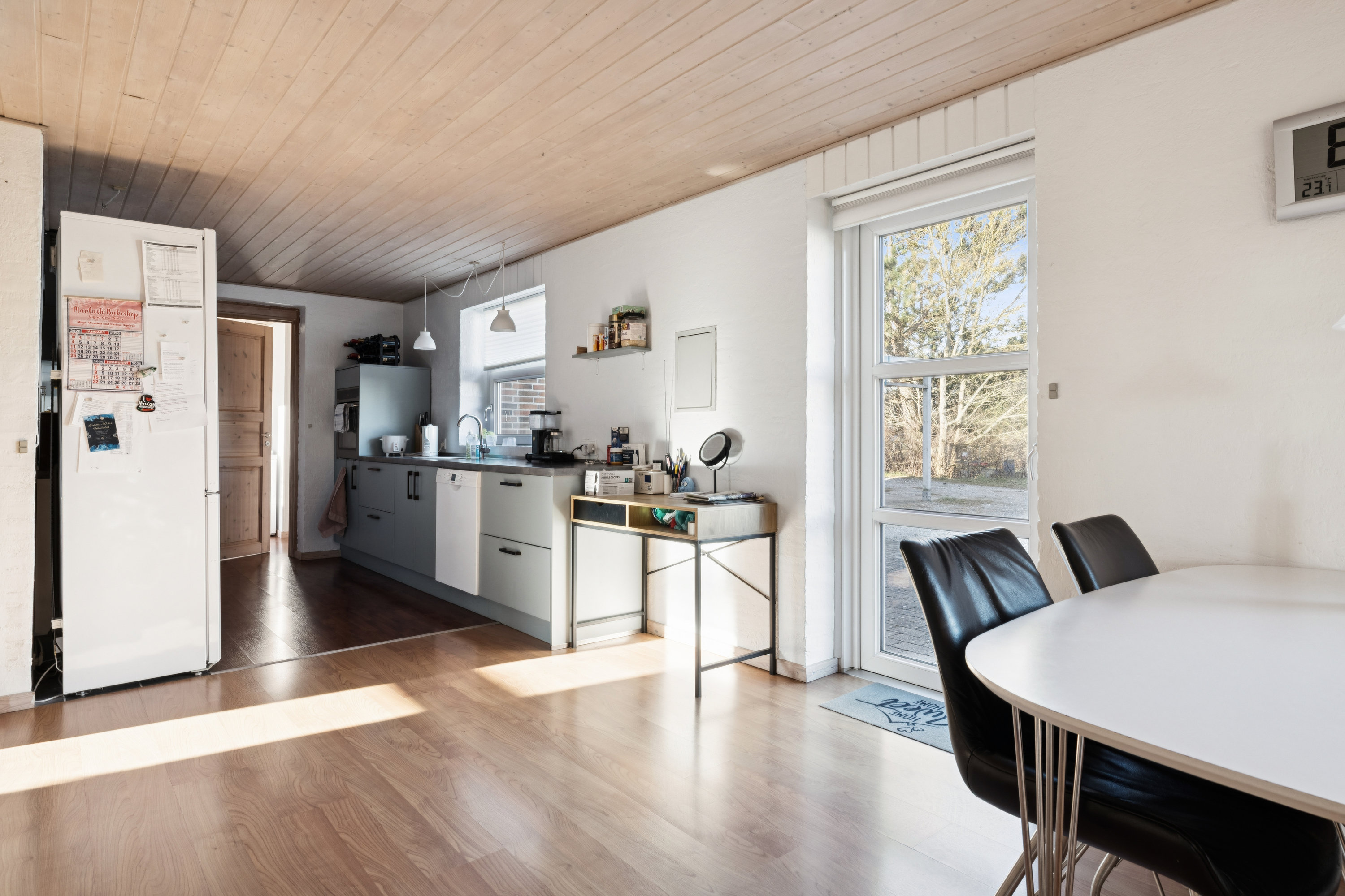 Fremhævet stue billede i fuldskærmstilstand. Billede af Fægangsvej 8, Bønnerup Strand, 8585 Glesborg