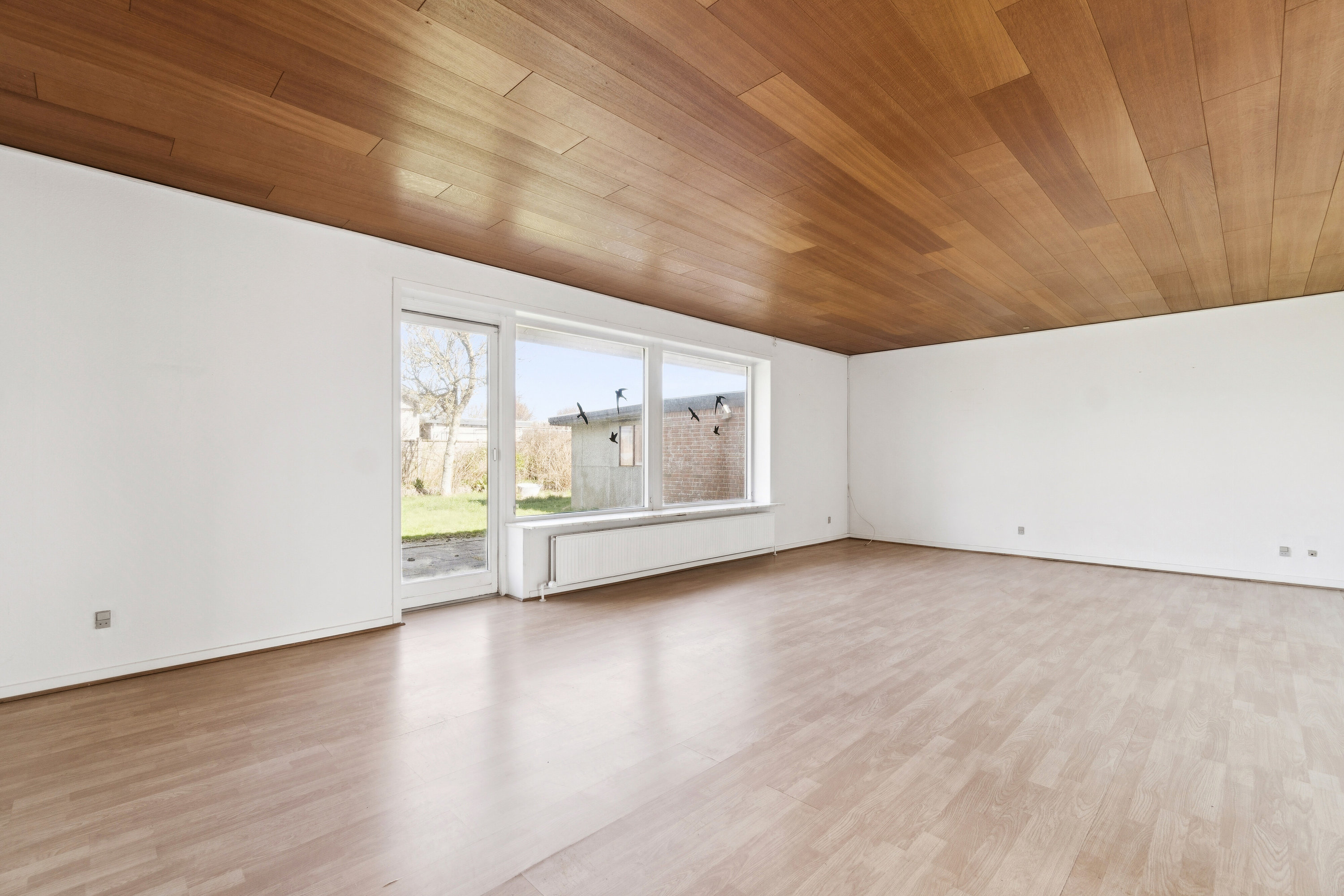 Fremhævet stue billede i fuldskærmstilstand. Billede af Svinget 7, Koldby, 7752 Snedsted