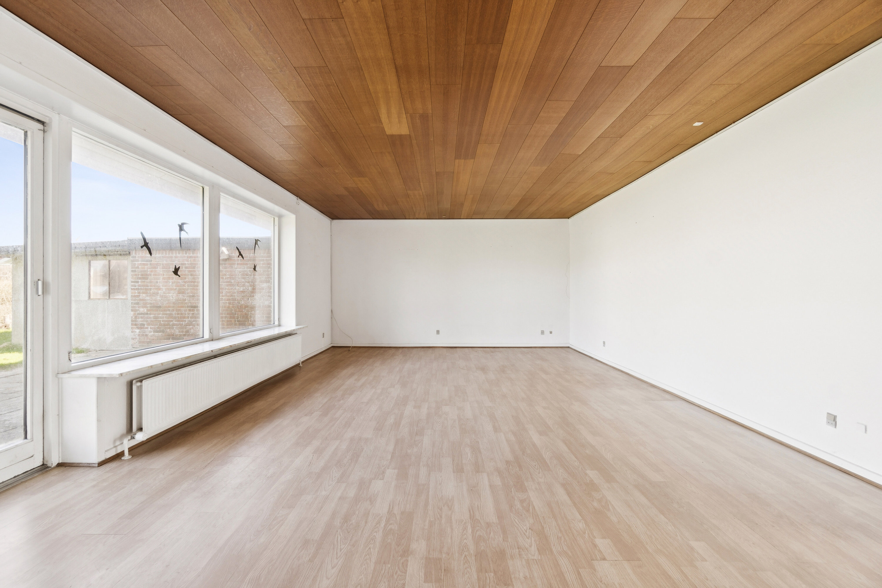 Fremhævet stue billede i fuldskærmstilstand. Billede af Svinget 7, Koldby, 7752 Snedsted