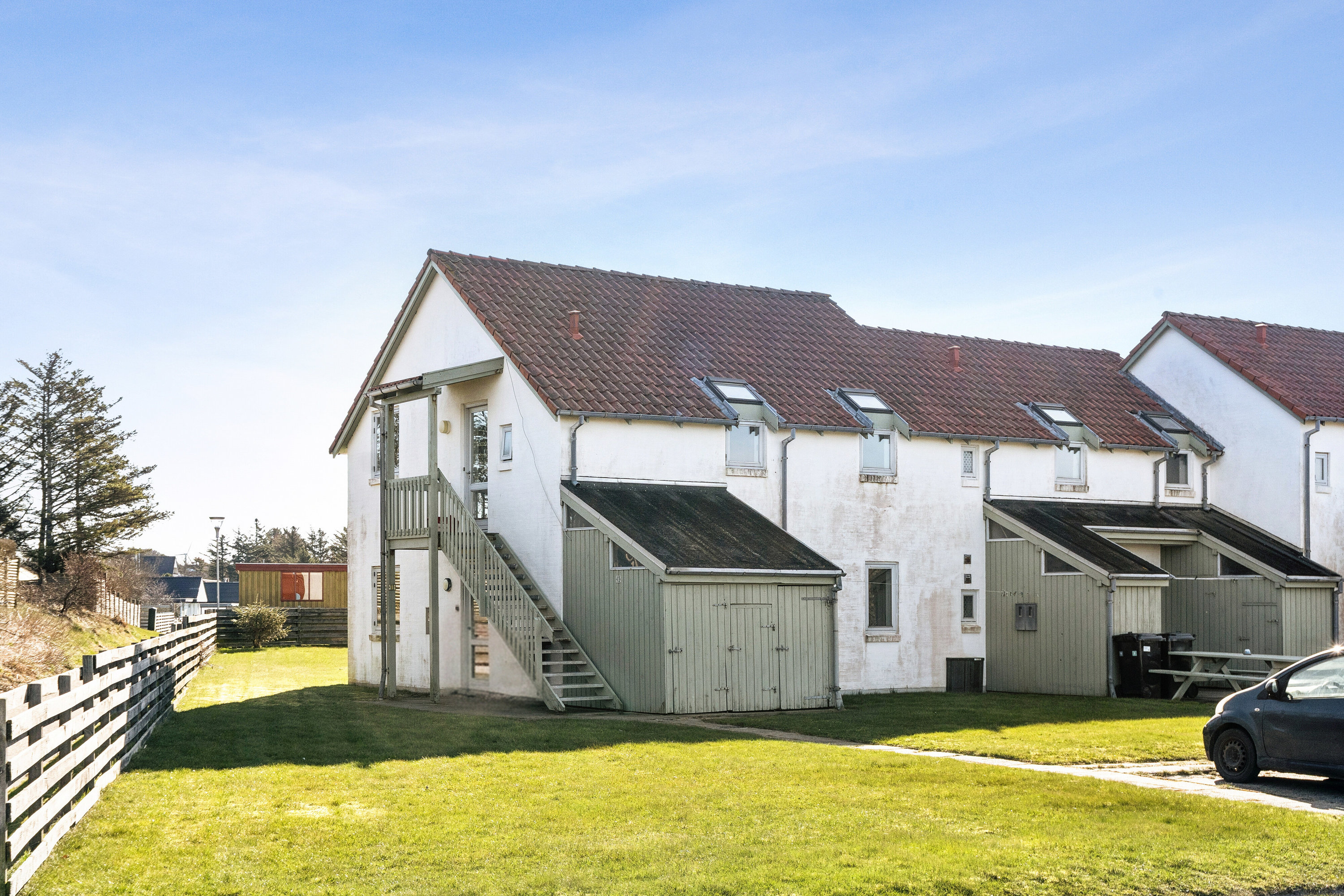 Fremhævet set fra haven billede i fuldskærmstilstand. Billede af Anemonevænget 11, 7730 Hanstholm