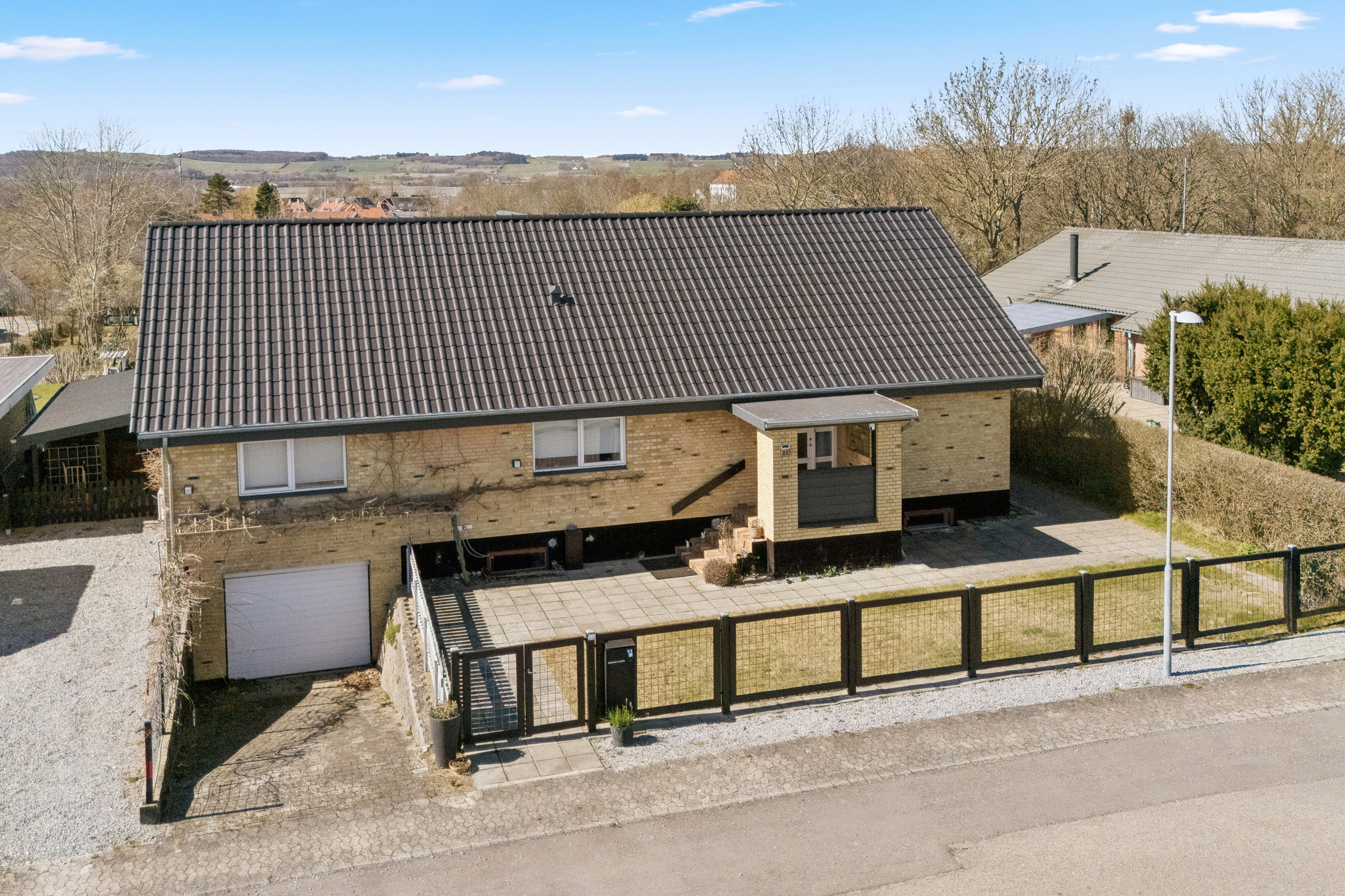 Fremhævet udsigt fra toppen billede i fuldskærmstilstand. Billede af Søren Andreasensvej 21, 4540 Fårevejle