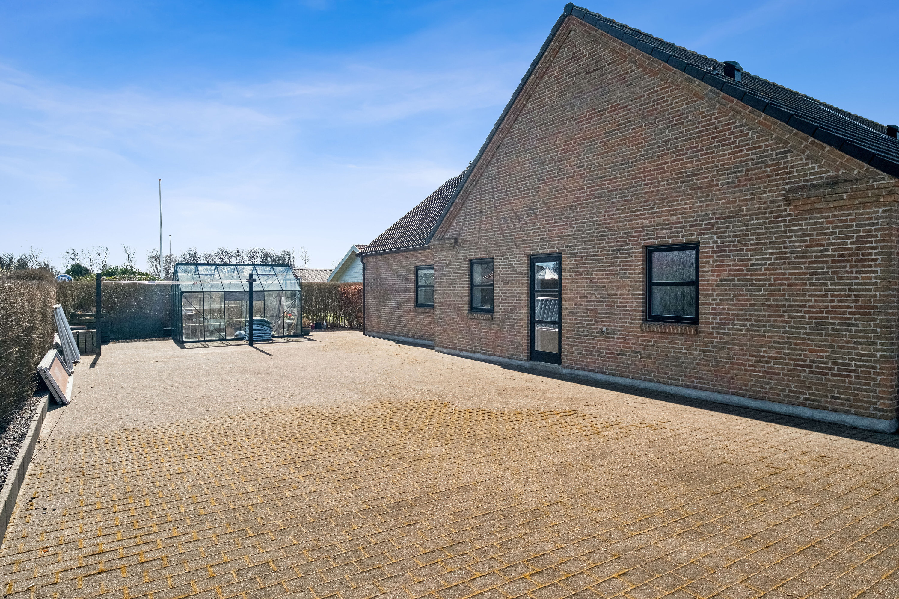 Fremhævet udendørs billede i fuldskærmstilstand. Billede af Digevænget 10, Bjergby, 9800 Hjørring