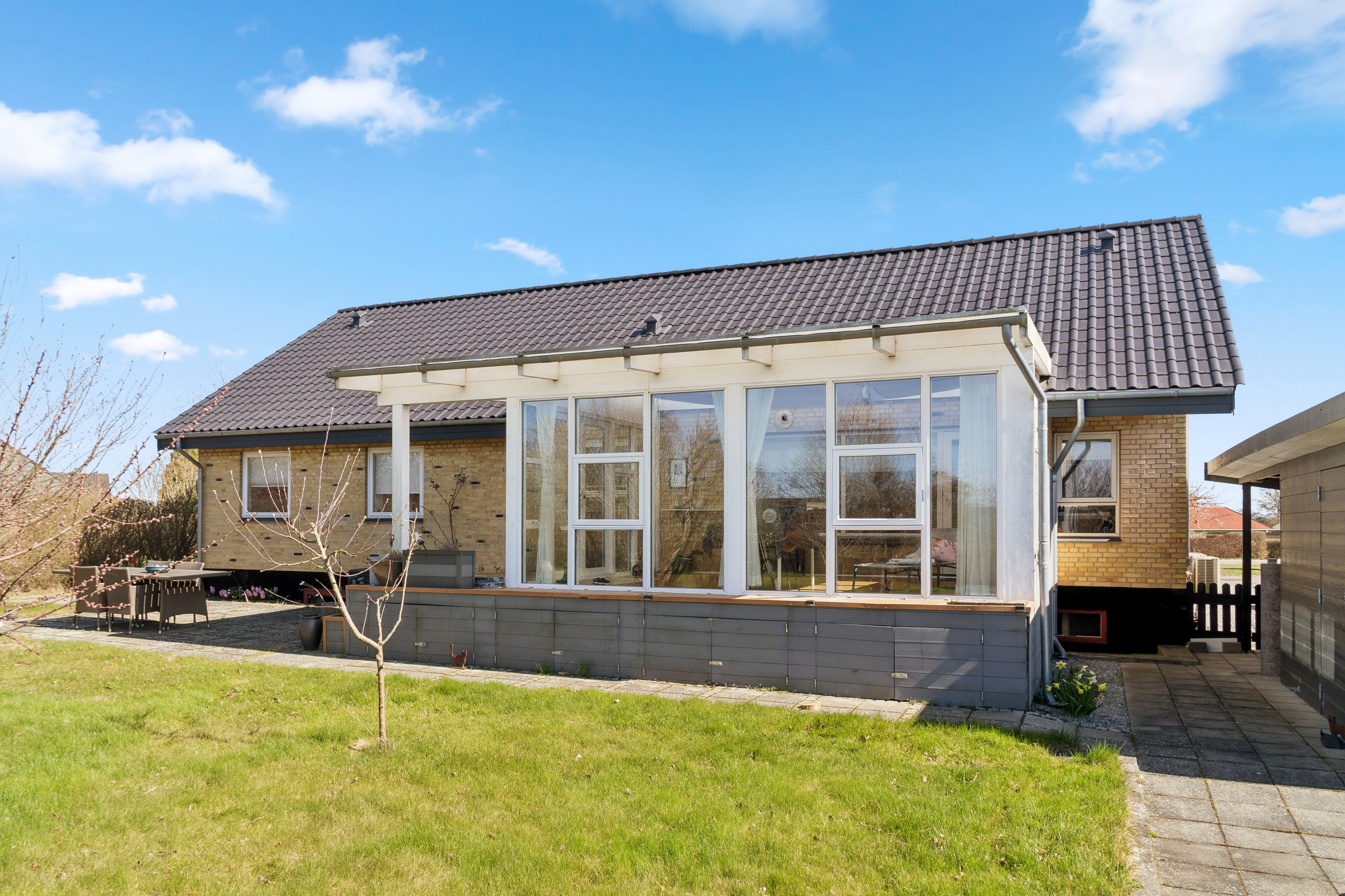 Fremhævet set fra haven billede i fuldskærmstilstand. Billede af Søren Andreasensvej 21, 4540 Fårevejle