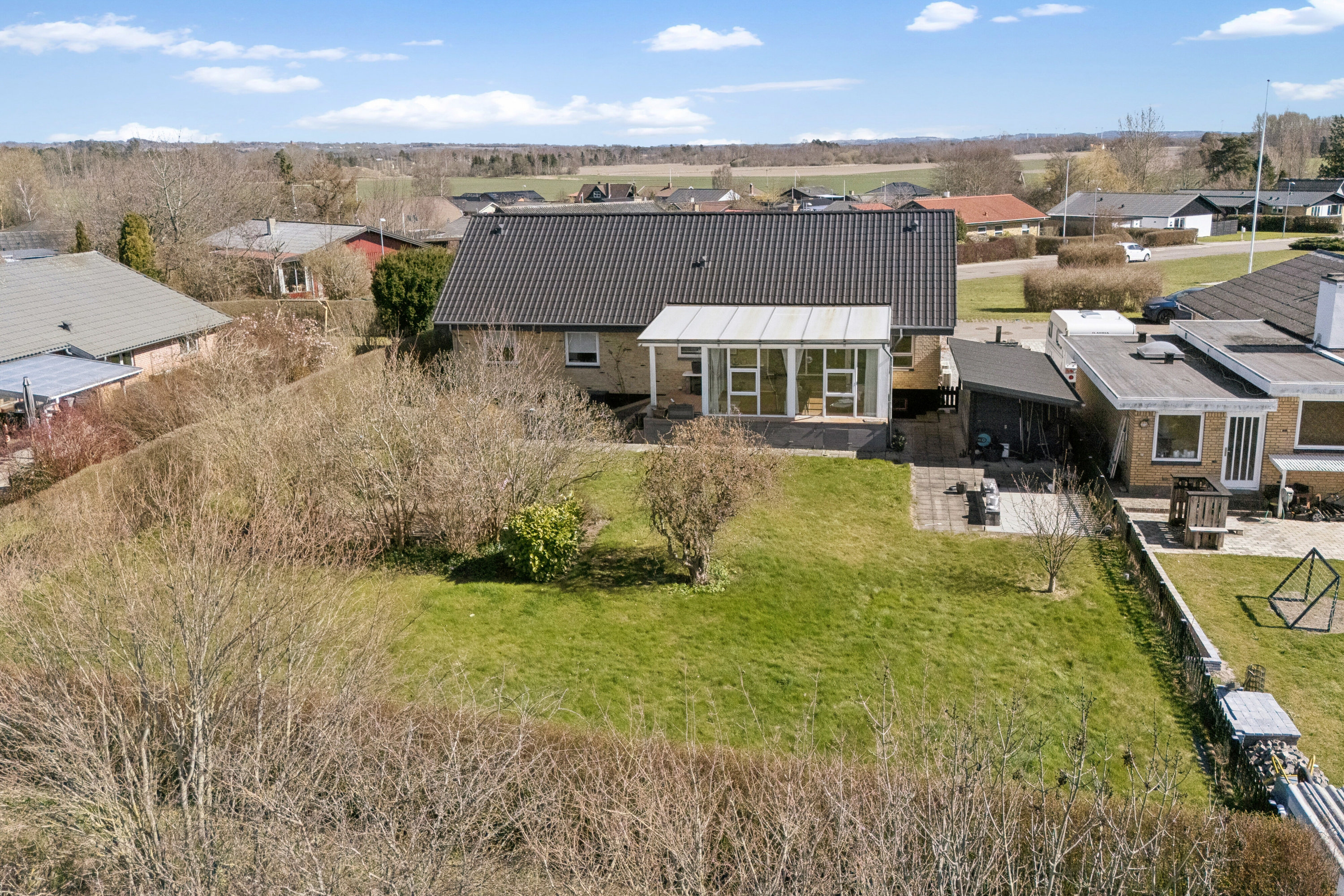 Fremhævet set fra haven billede i fuldskærmstilstand. Billede af Søren Andreasensvej 21, 4540 Fårevejle